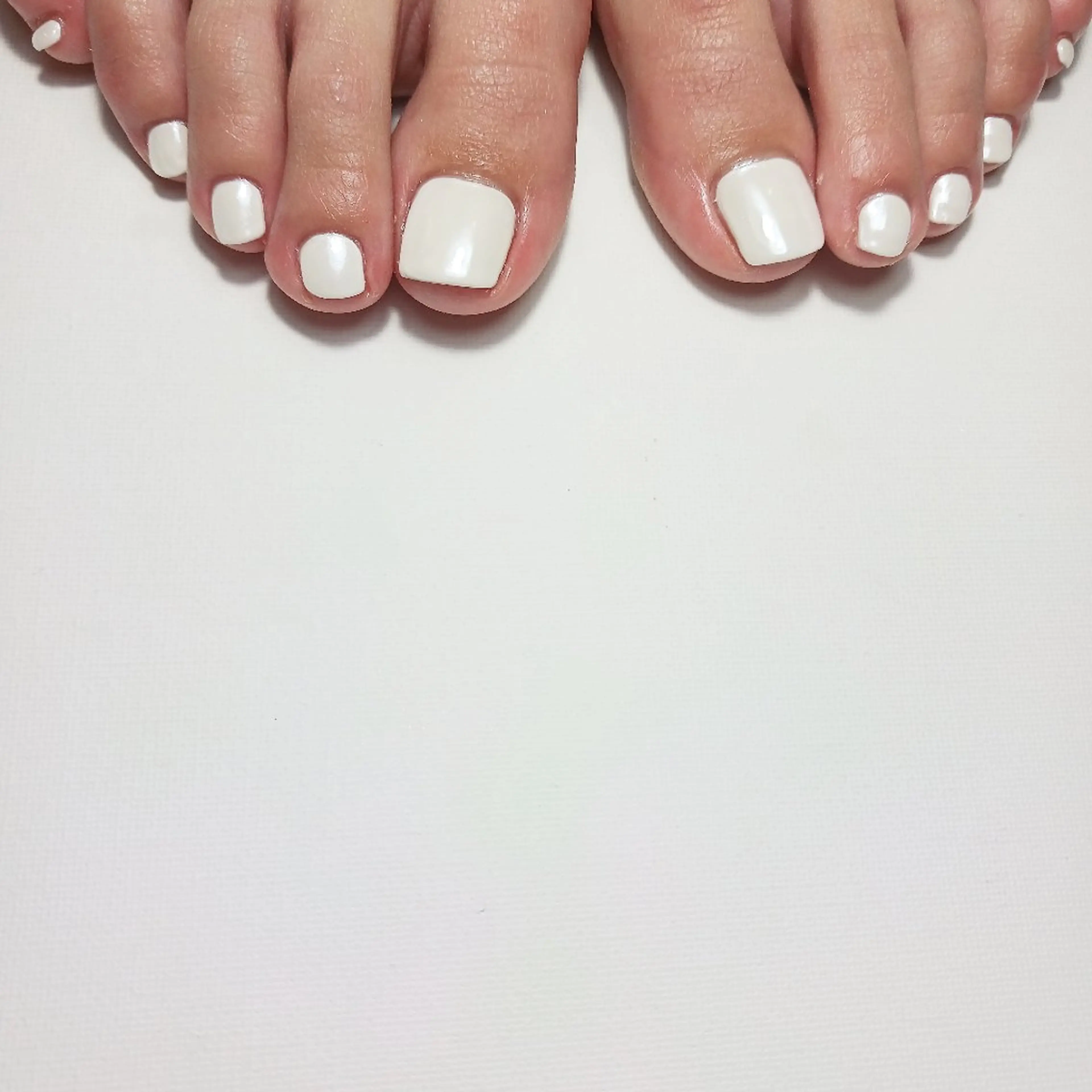 ネイル オーロラネイル ジェルネイル 持ち込み ショートネイル ホワイト フットネイル owlnail /持込みデザイン専門のネイルデザイン