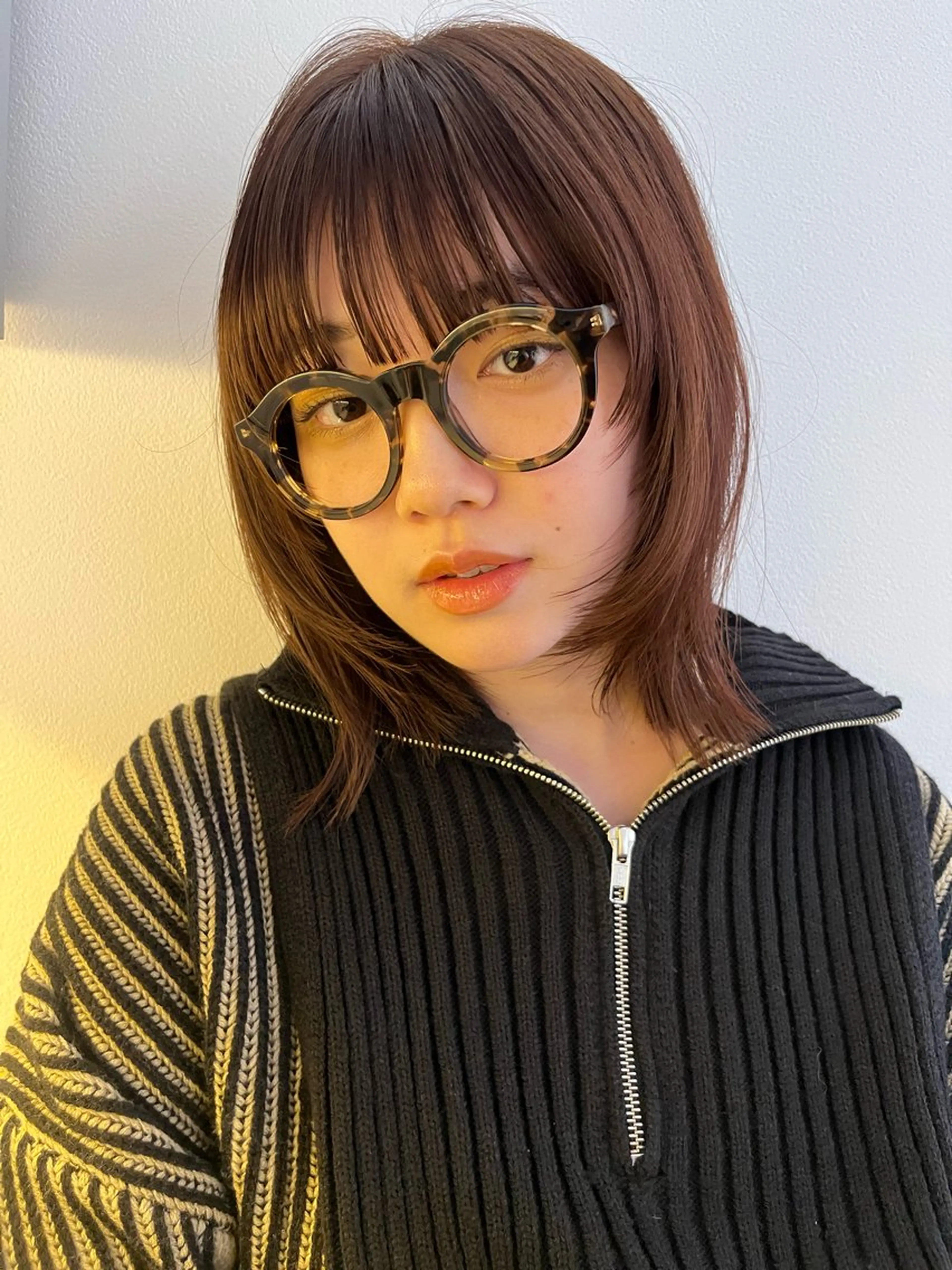 ミディアム カラー 顔まわりレイヤー レイヤーカット カット ヘアカラー トリートメント SOYON 🤍CHIZU🤍.のヘアスタイル