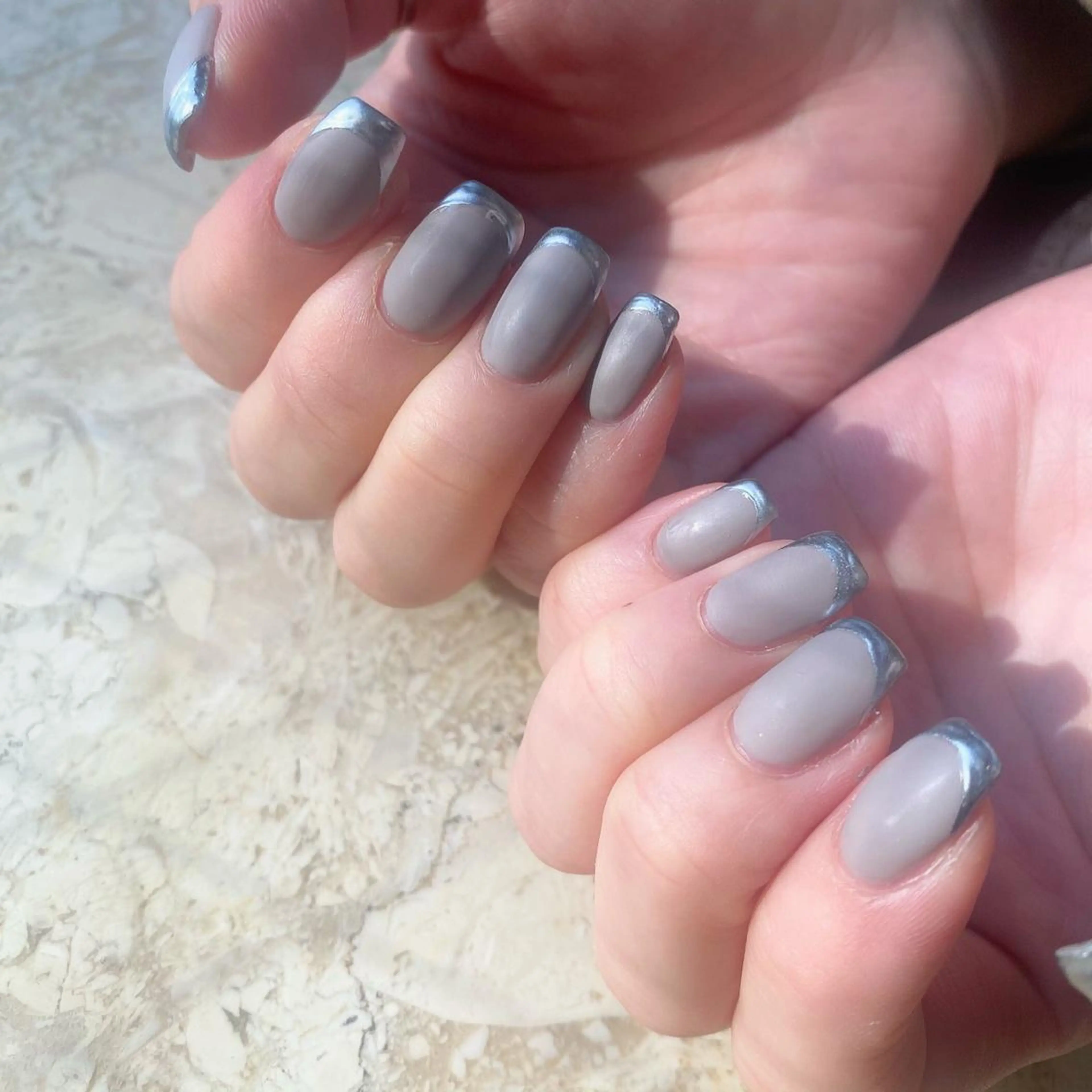 ネイル ニュアンスネイル シルバー ハンドネイル フットネイル nail salon mieux(ミュー)のネイルデザイン