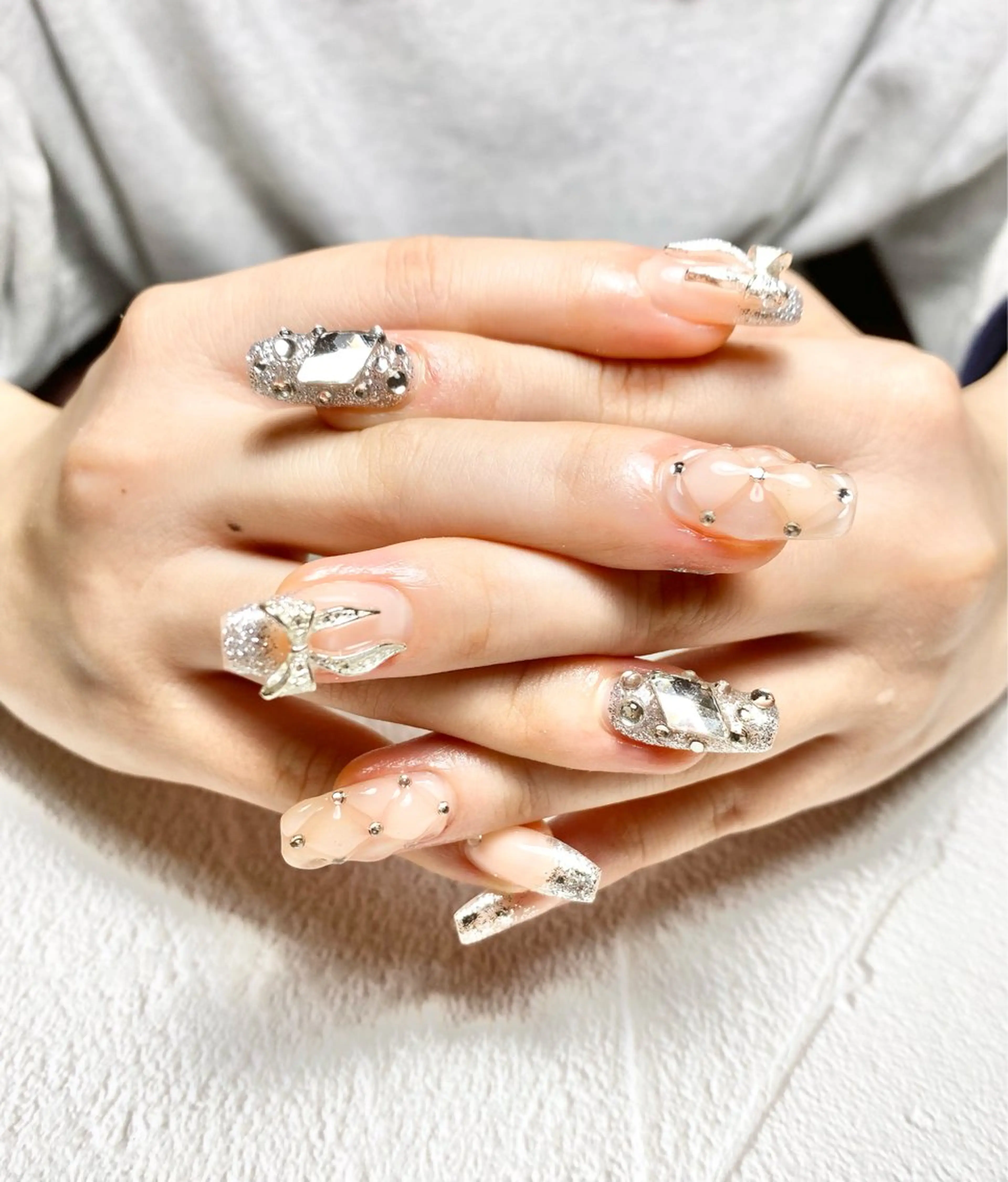 ネイル 濱嶋 結菜のネイルデザイン