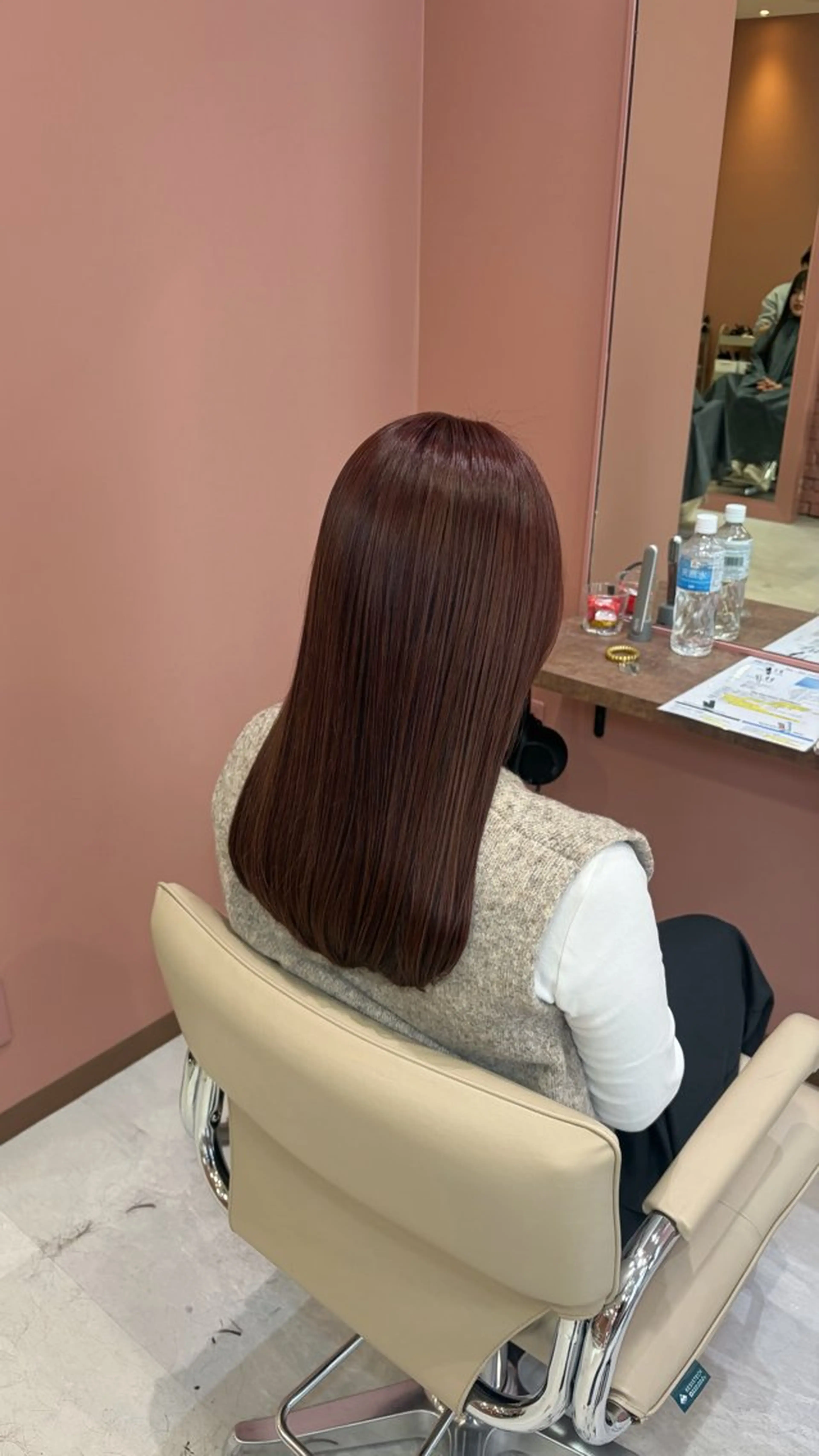 ミディアム カラー カット ヘアカラー nina / HINA⠀のヘアスタイル