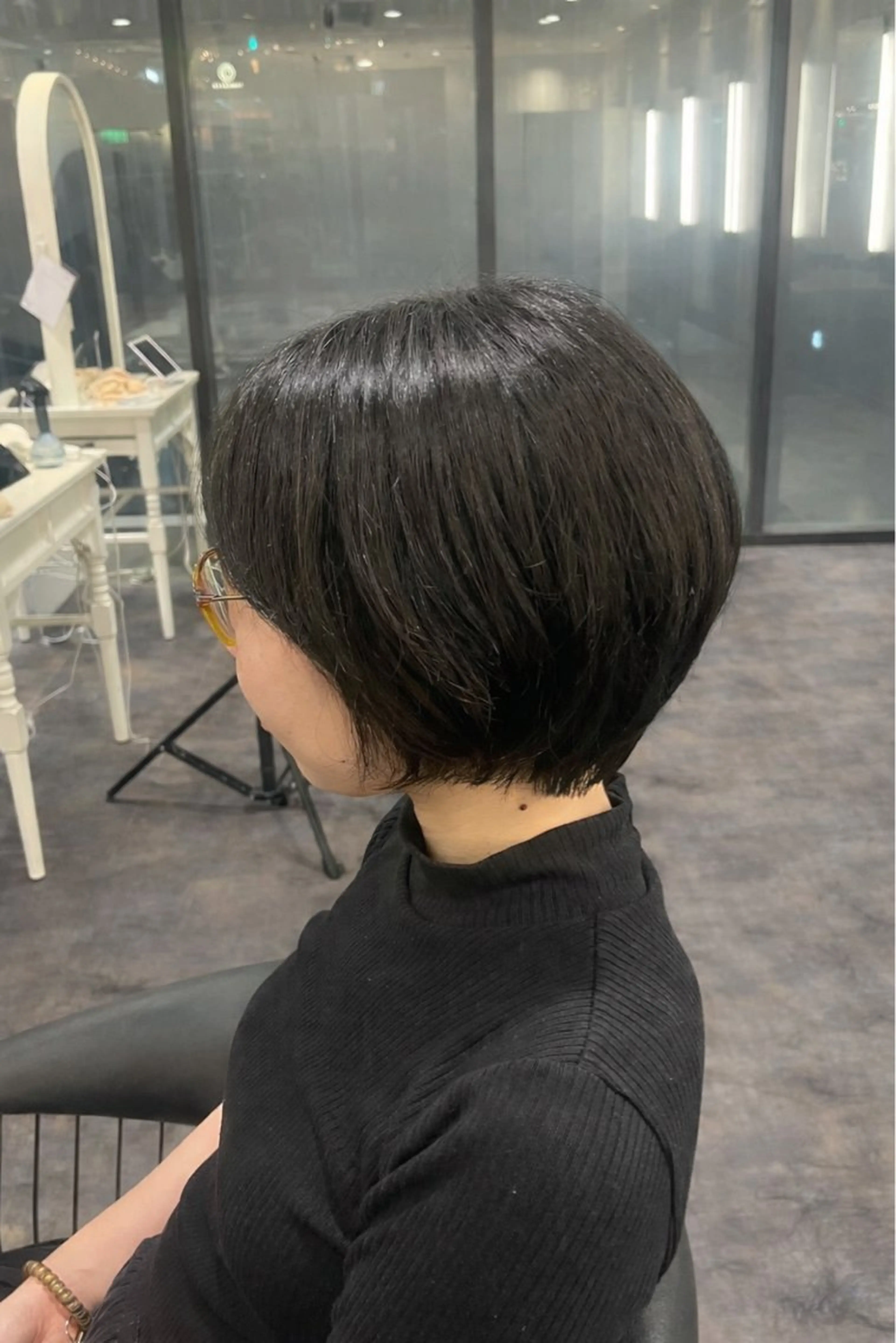 ショート labless MOEのヘアスタイル
