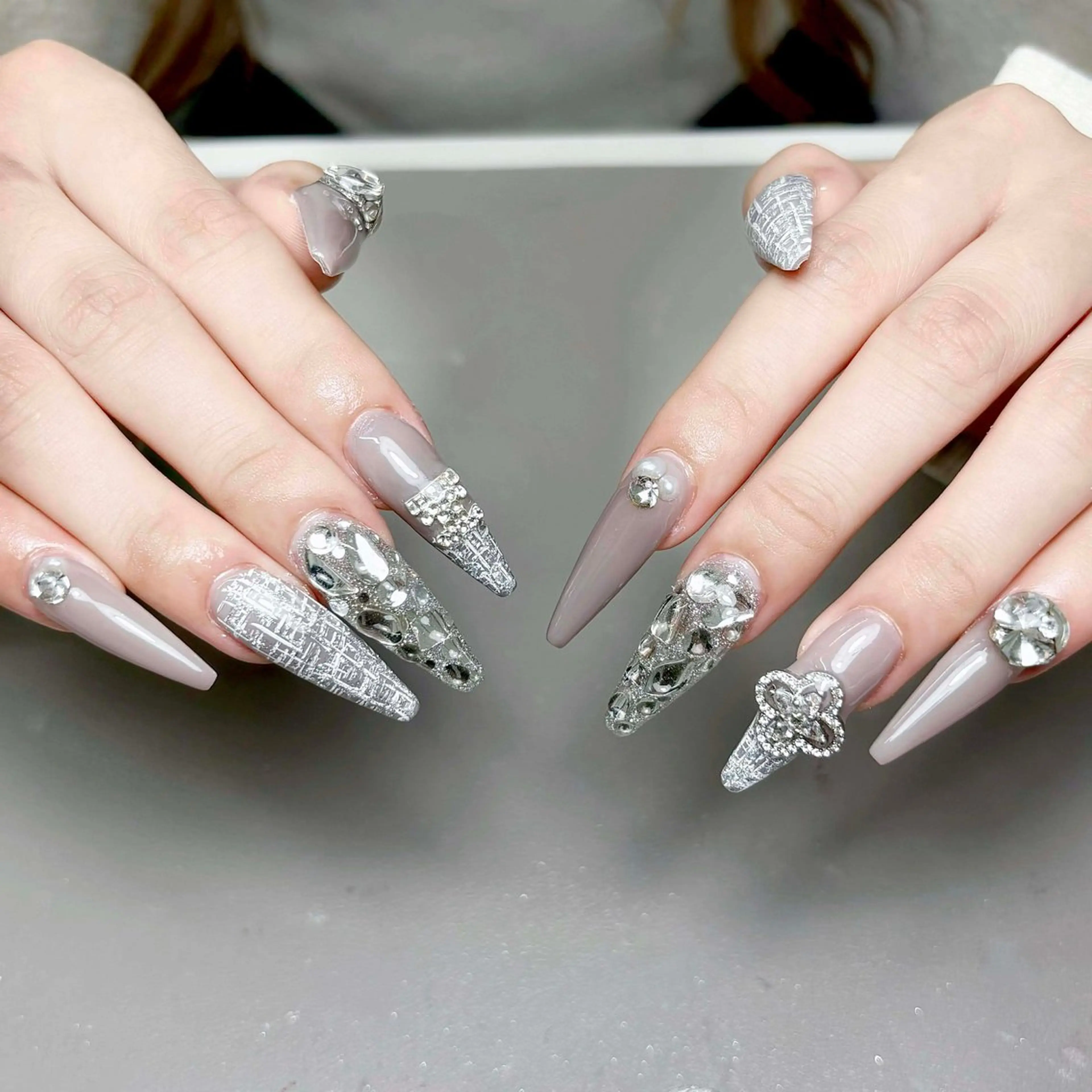 ネイル ハンドネイル ハンドケア Nova Nail Nambaのネイルデザイン