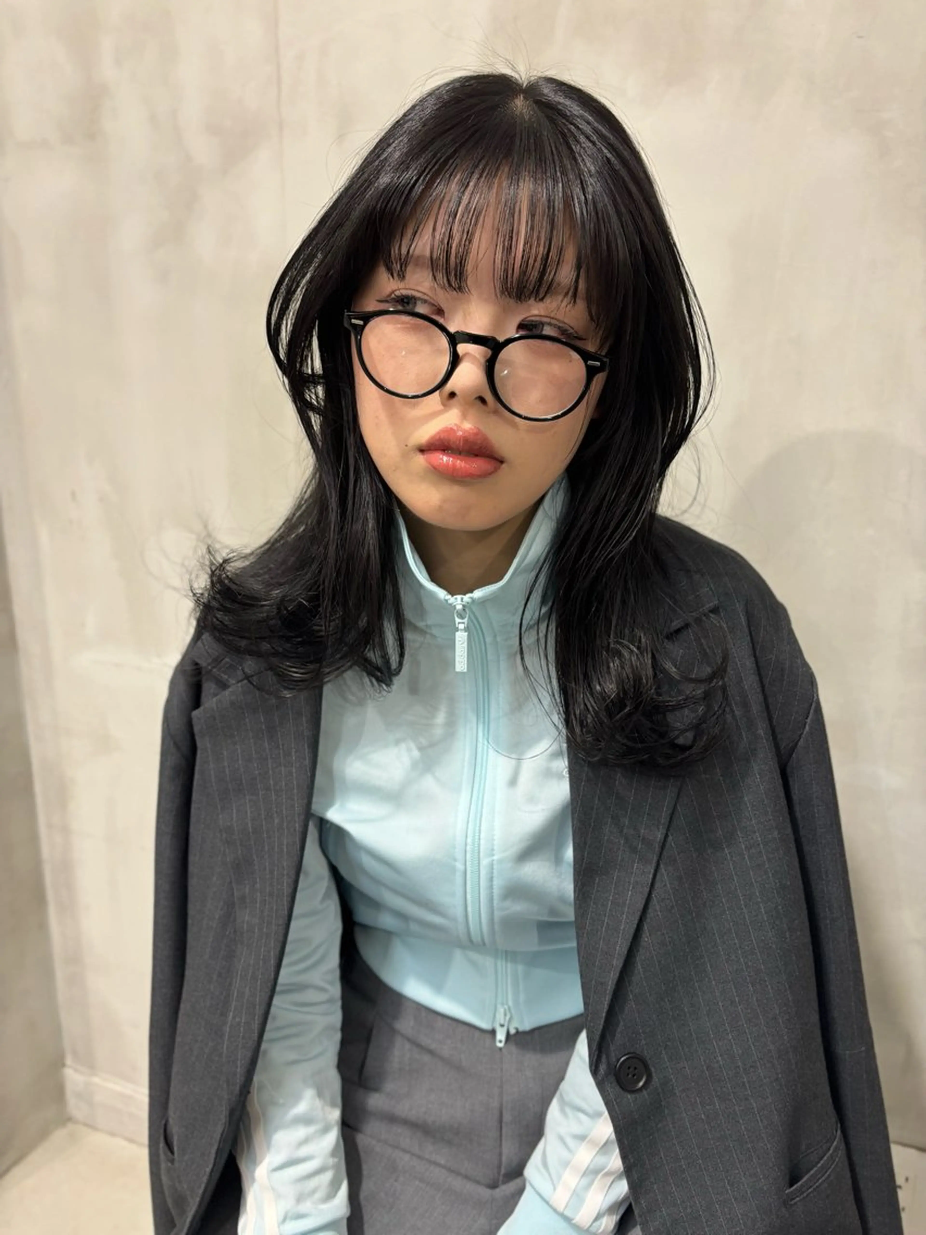 ミディアム 小西 萌々香のヘアスタイル