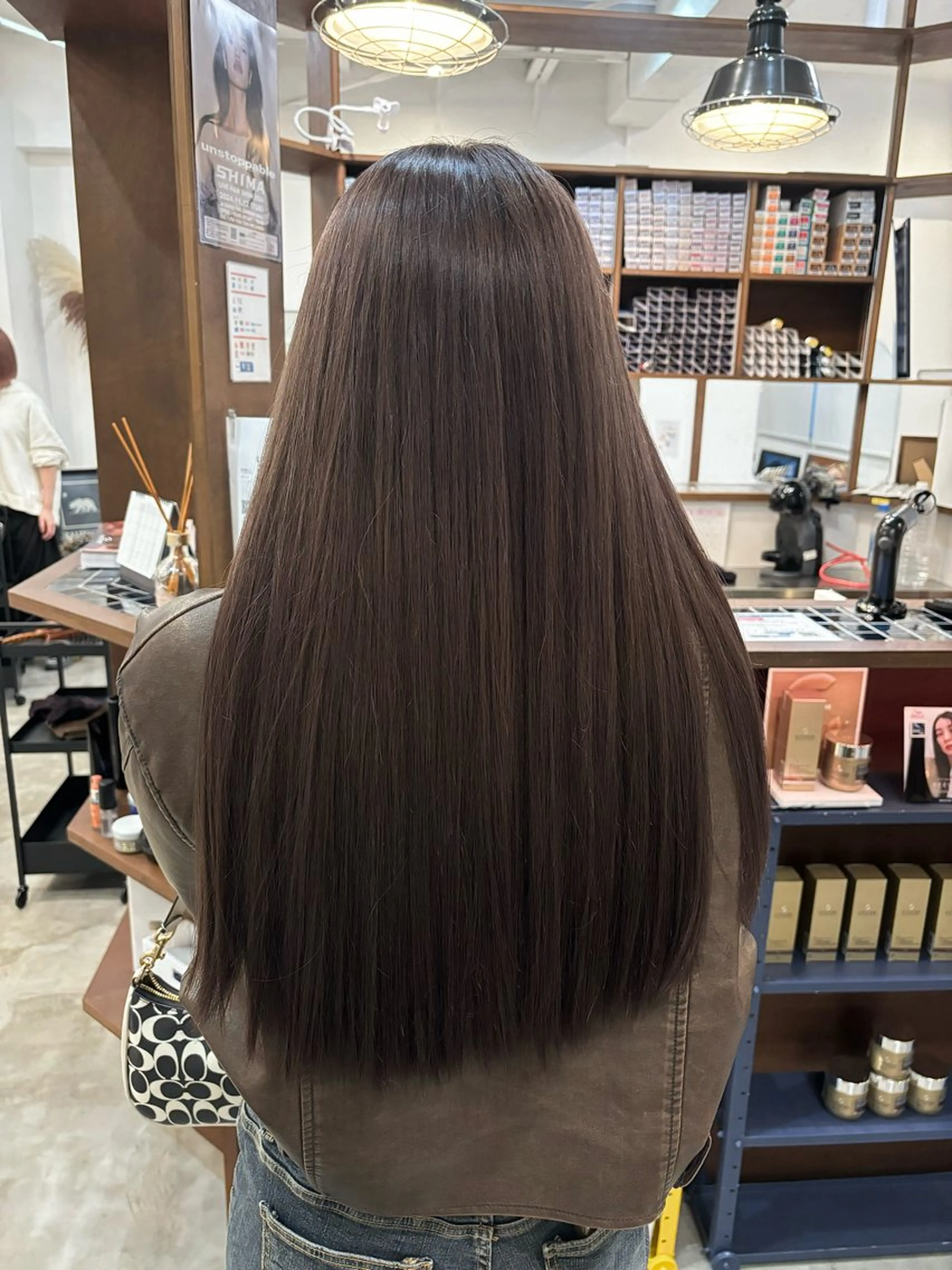 ロング 牧田 彩香のヘアスタイル