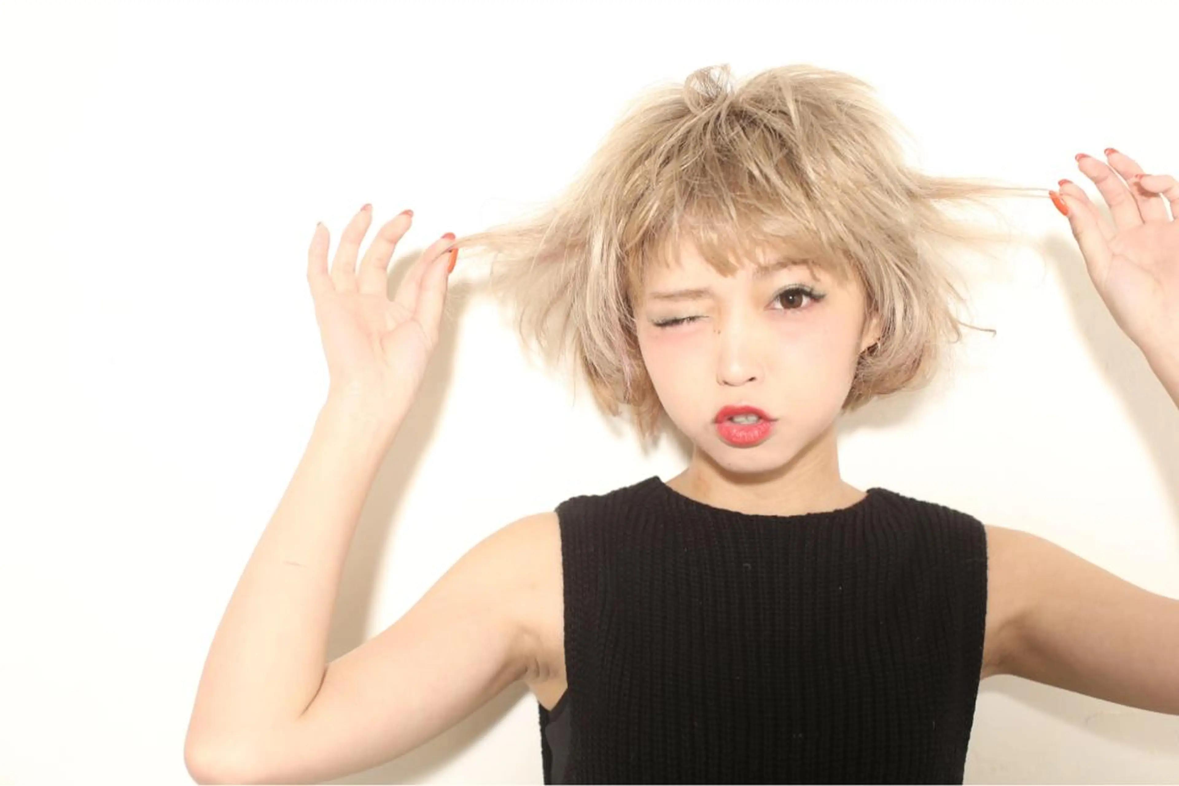 ショート ミディアム カラー ショートボブ ベージュカラー ハイトーンカラー ハイトーンベージュ ボブ lafith hair dope所属・[外国人風カラー] 店長 田中健太のヘアスタイル