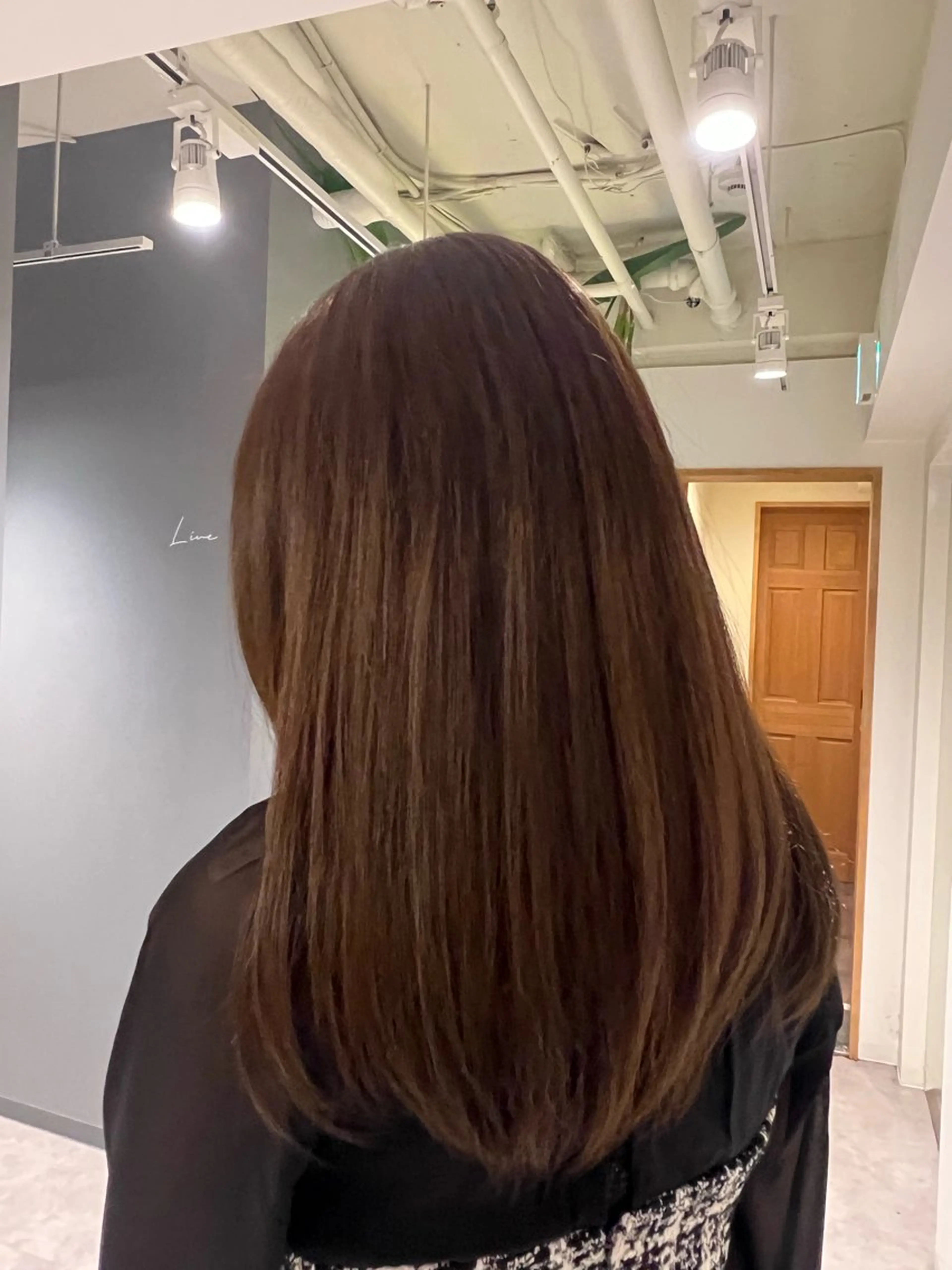 ロング カラー イルミナカラー 佐藤 彩弥のヘアスタイル