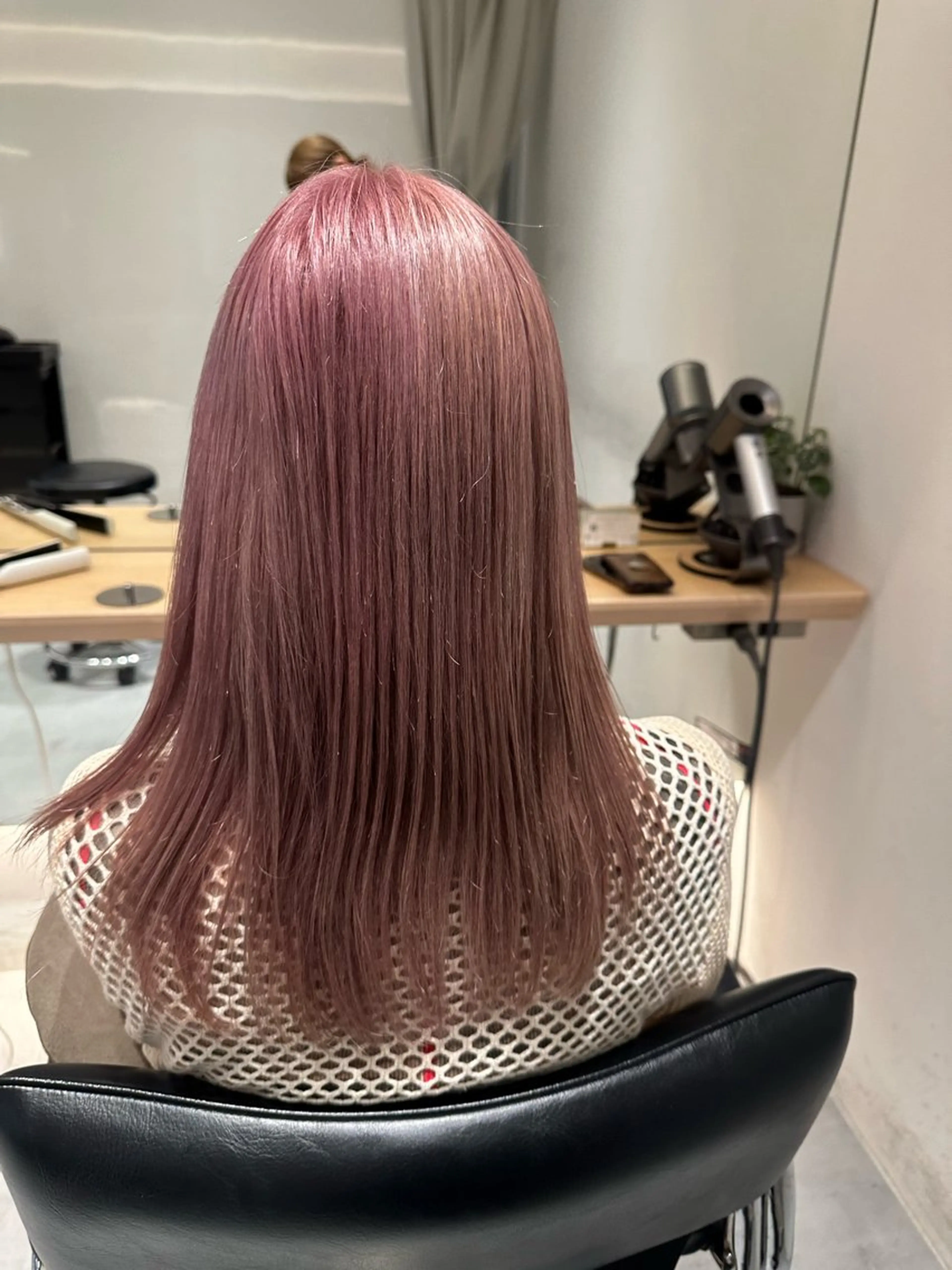 セミロング カラー ヘアアレンジ ハイトーンカラー ヘアカラー トリートメント 上品な透明感カラー/ 表参道/MIKUのヘアスタイル