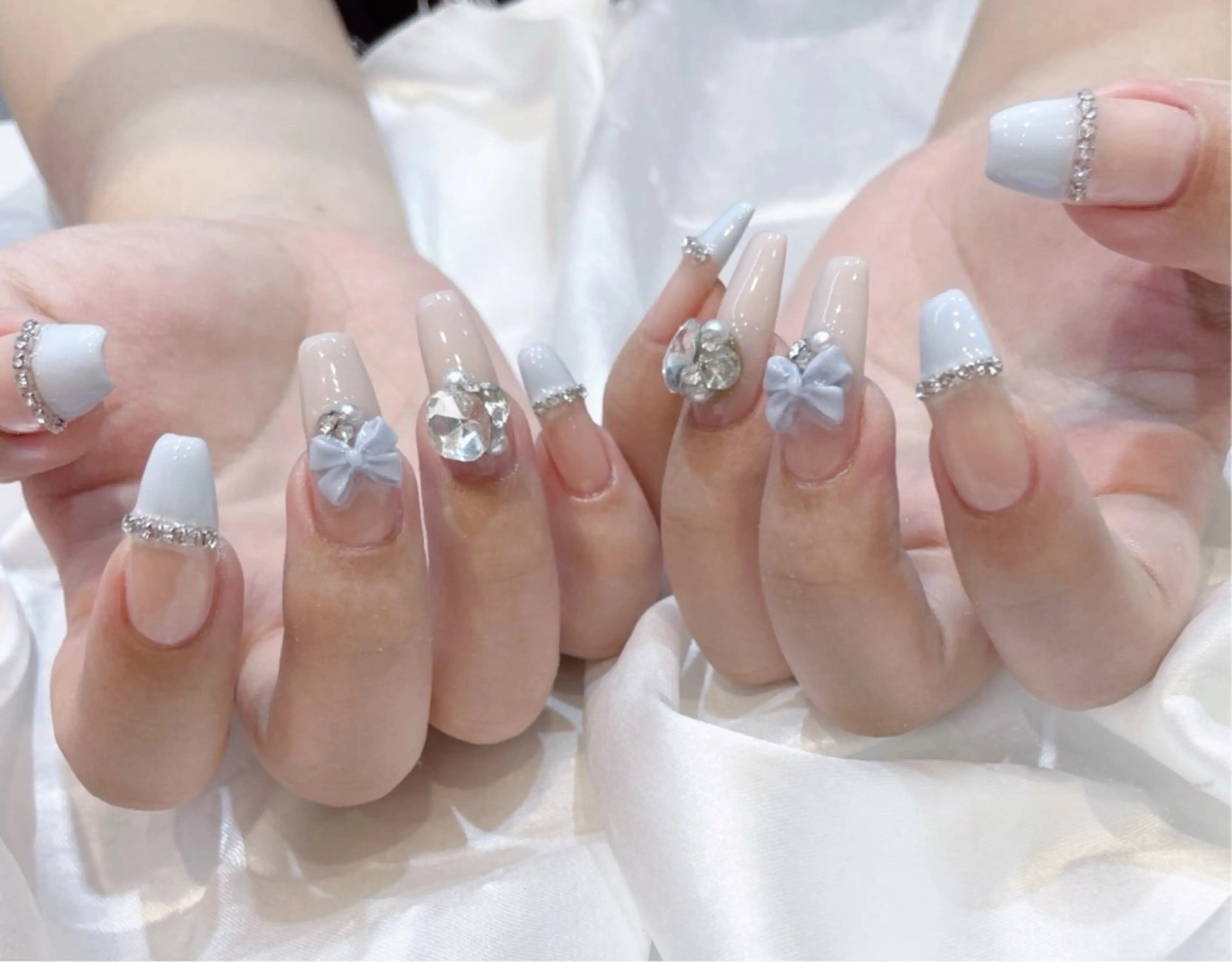 ネイル 韓国ネイル リボン ちりんネイル所属・chirin nailのネイルデザイン