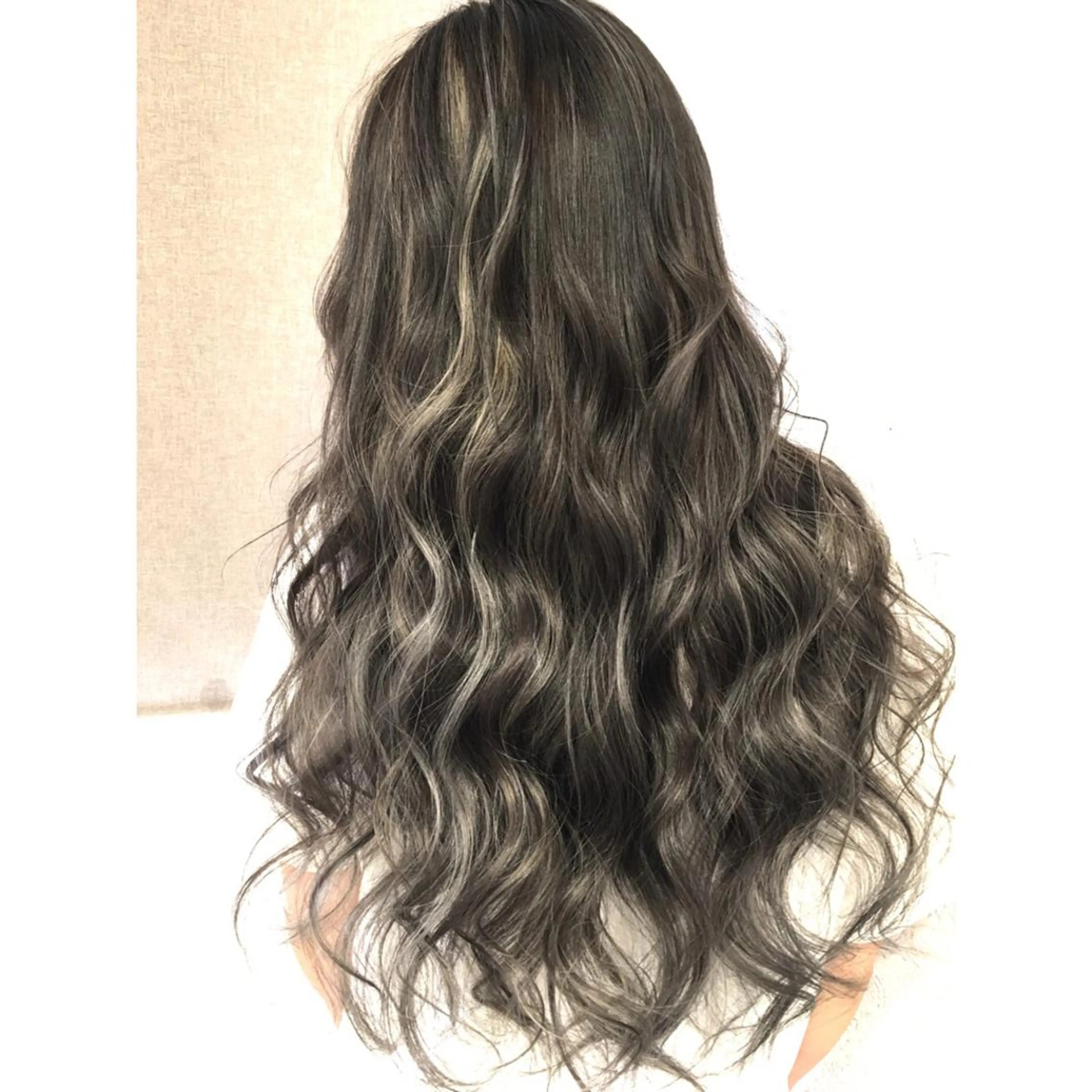 ロング カラー ハイライトカラー 3Dハイライト ハイライト ヘアカラー トリートメント 井上 一平のヘアスタイル