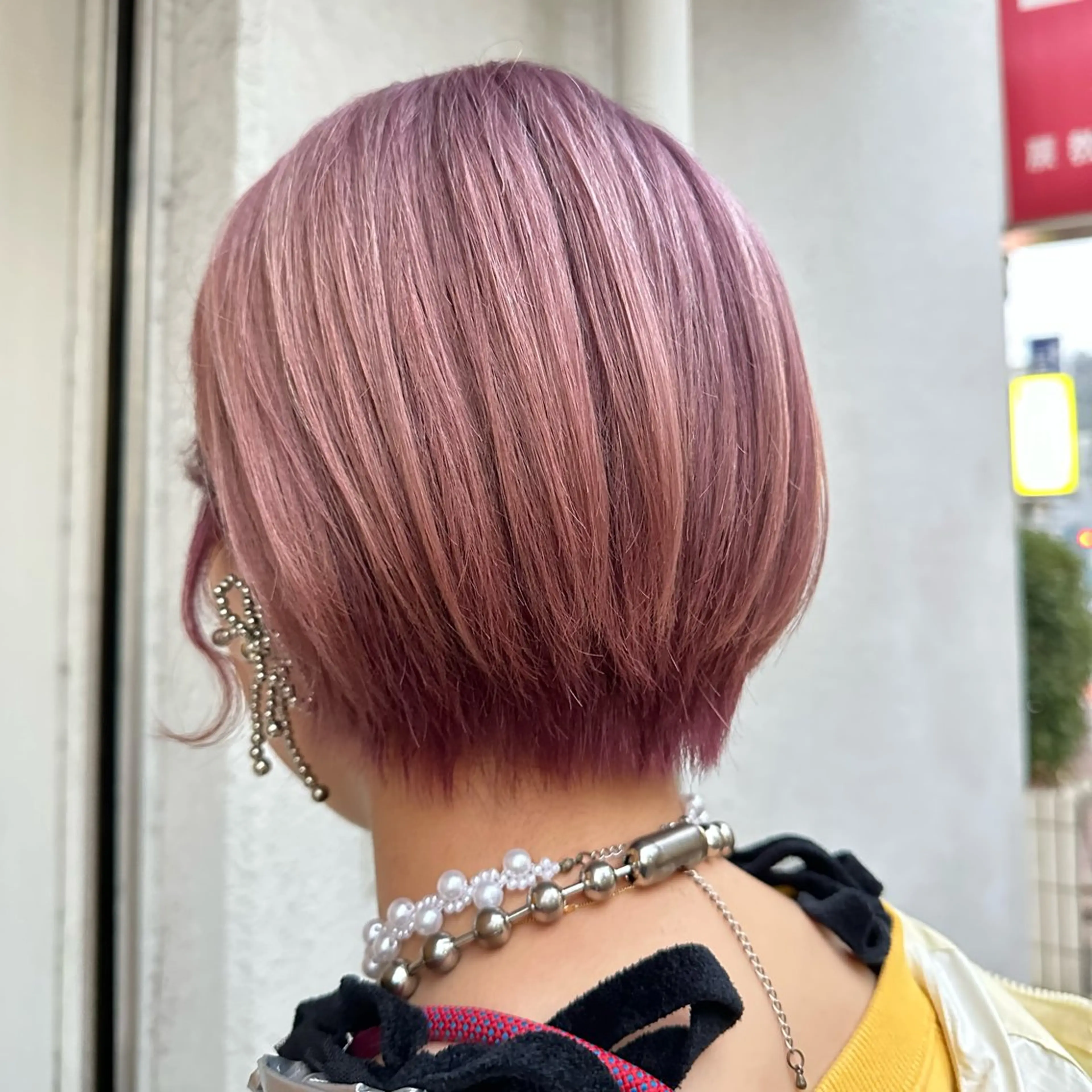 ショート カラー ベージュカラー ブリーチ ミルクティーベージュ ピンクカラー ピンクベージュ ヘアカラー Nao 【EIGHT札幌】のヘアスタイル