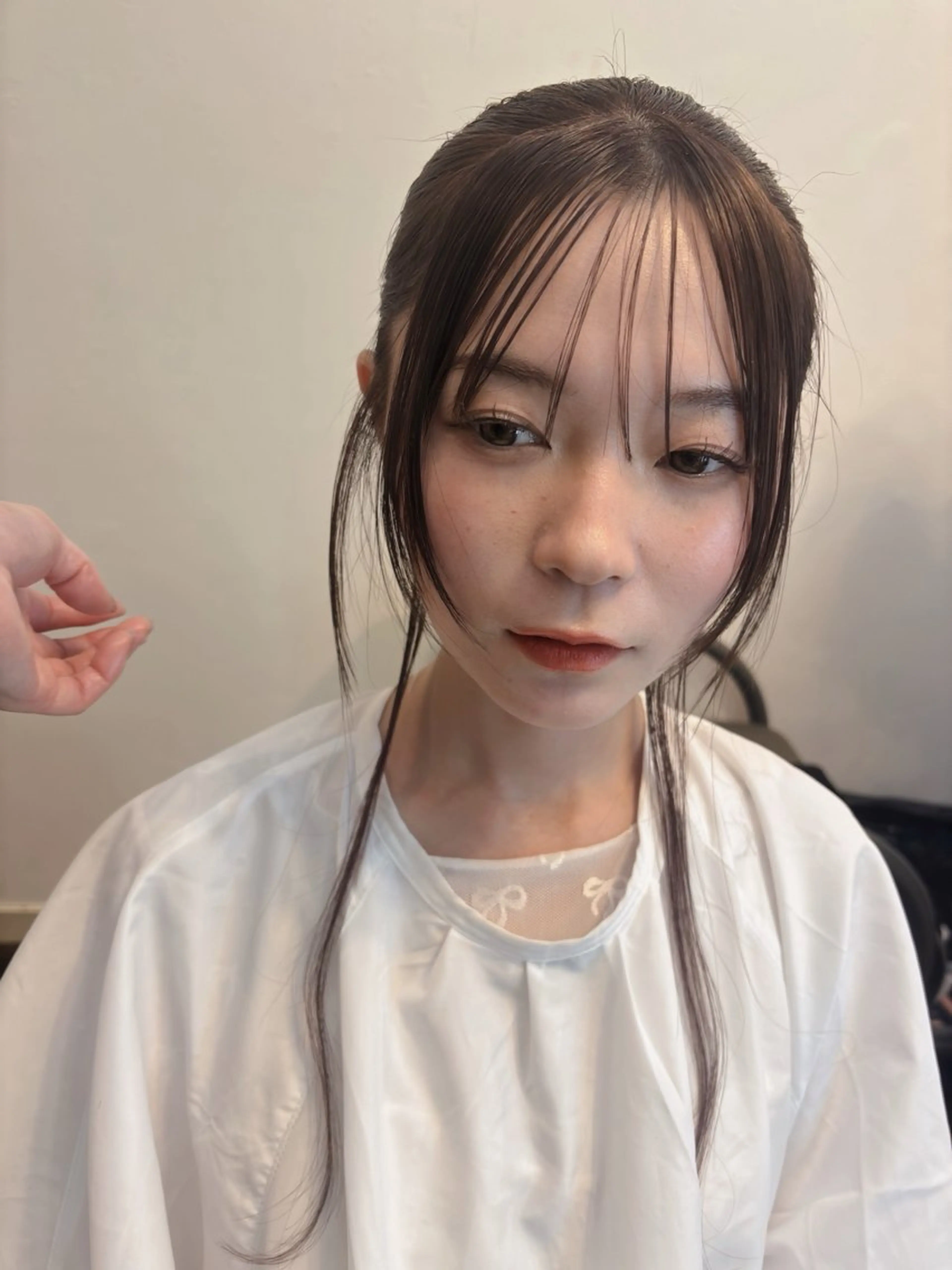 ロング ヘアアレンジ DIALL HOUSE所属・艶ブリーチカラー 美髪ストレートのヘアスタイル