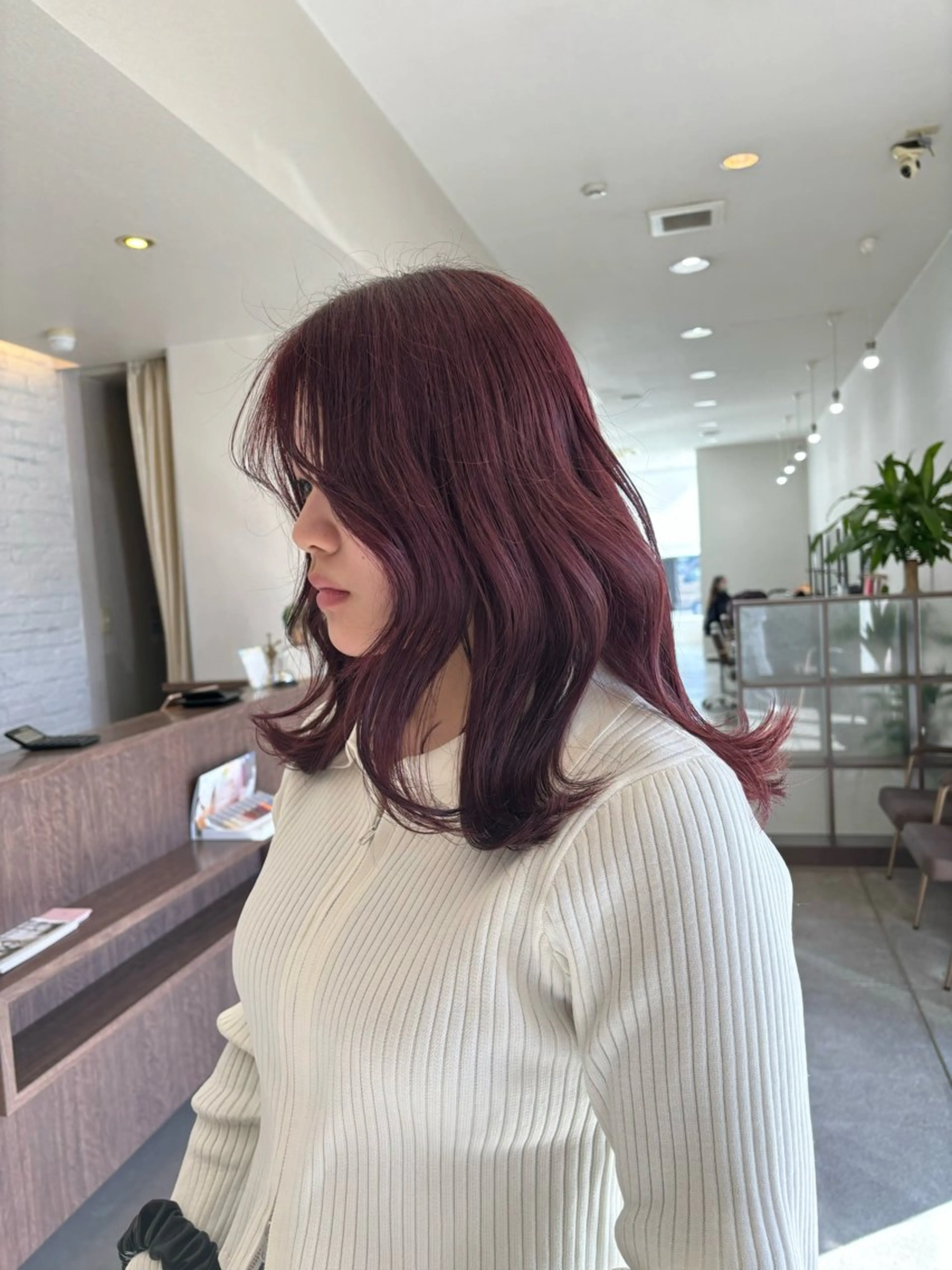 カラー 服部 沙弥佳のヘアスタイル