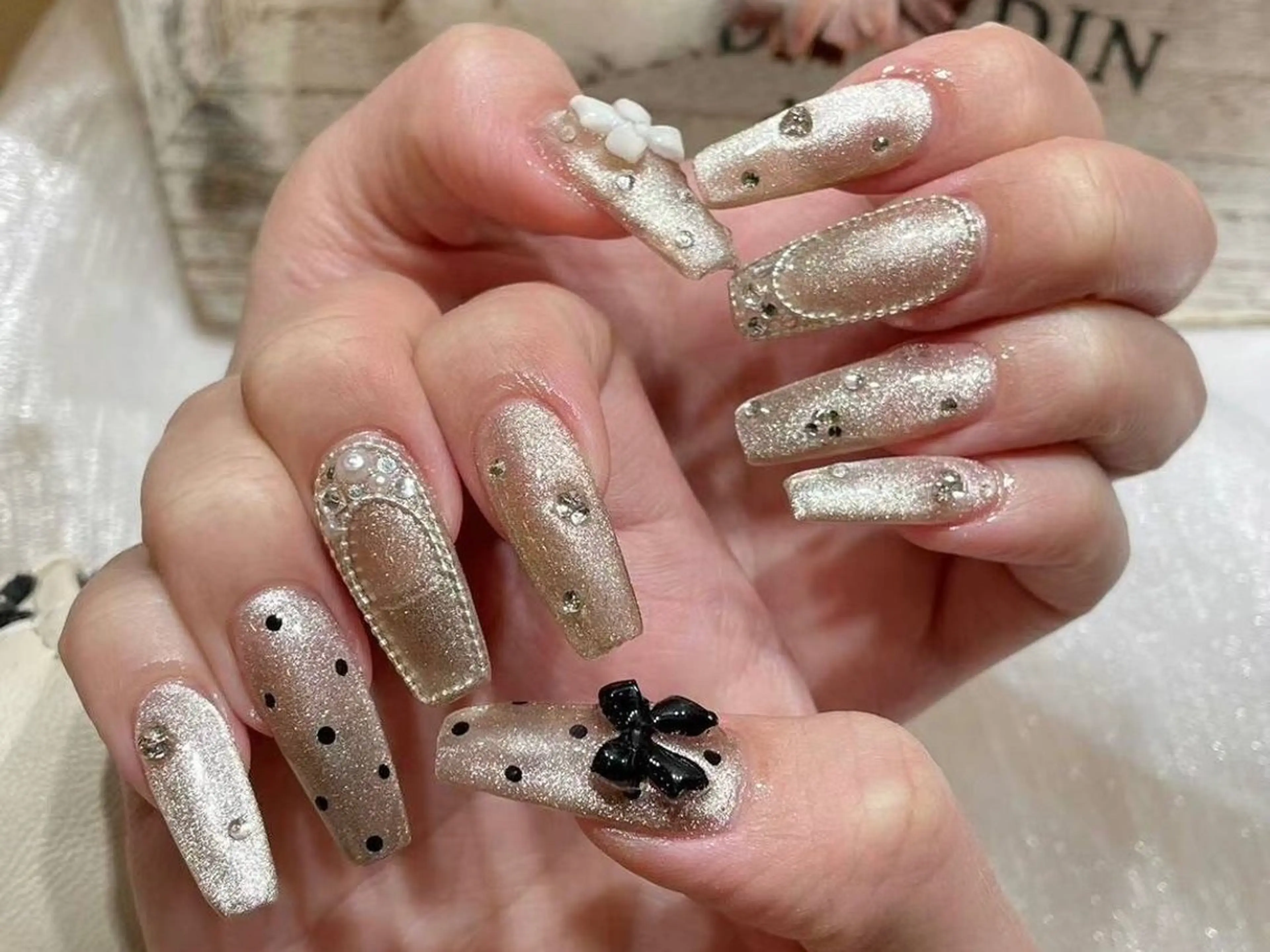 ネイル アートネイル フラワーネイル フットネイル ジェルネイル マグネットネイル Babarla　Nail　Salon所属・babarla Nailのネイルデザイン