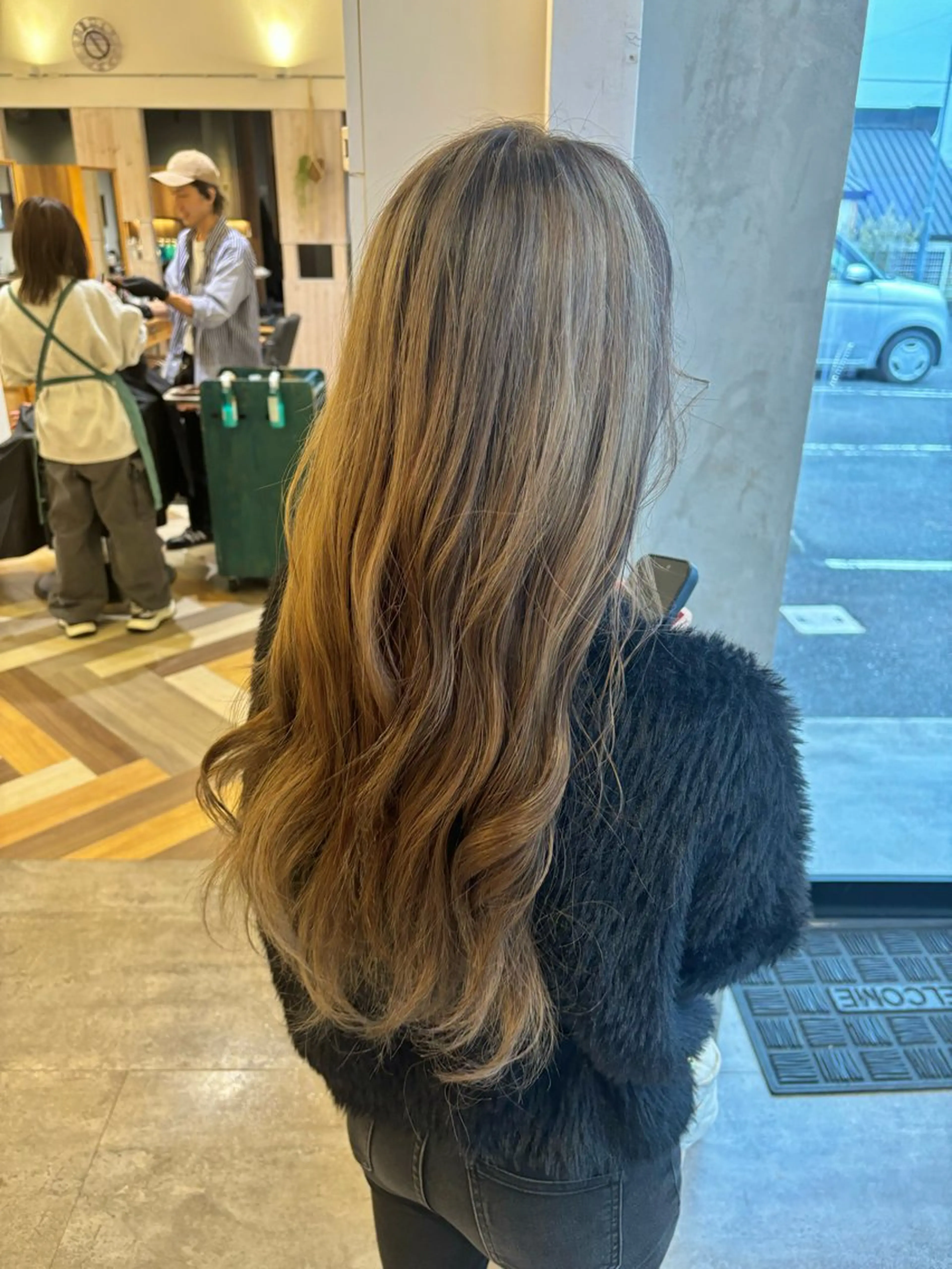 カラー mata-L23 かのんのヘアスタイル