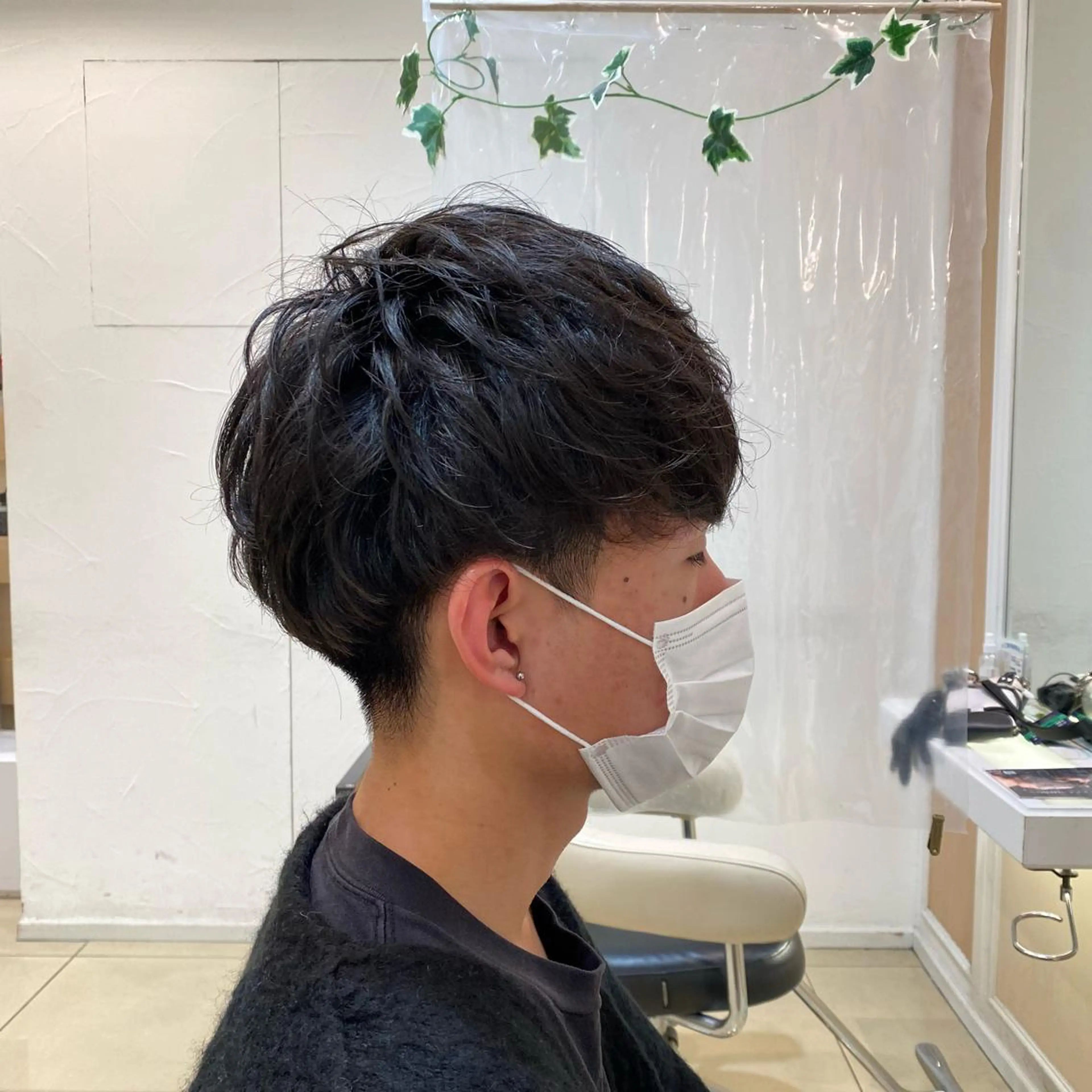 ショート パーマ メンズ カット パーマ メンズ特化型美容師 栗山勇人のヘアスタイル