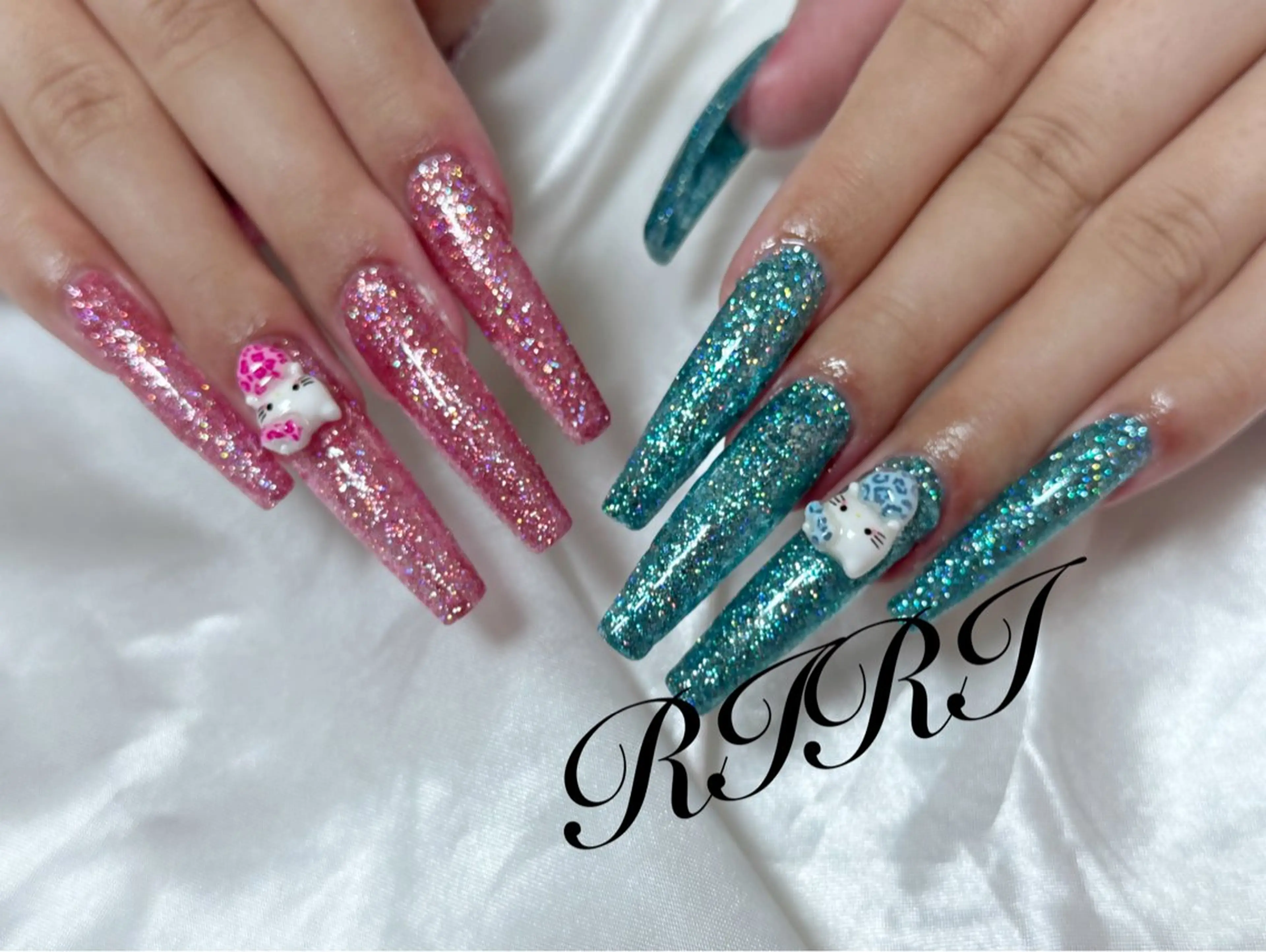 ネイル ジェルネイル ラメ(グリッター) ロングネイル スカルプネイル シンプルネイル ハンドネイル riri オーナーのネイルデザイン