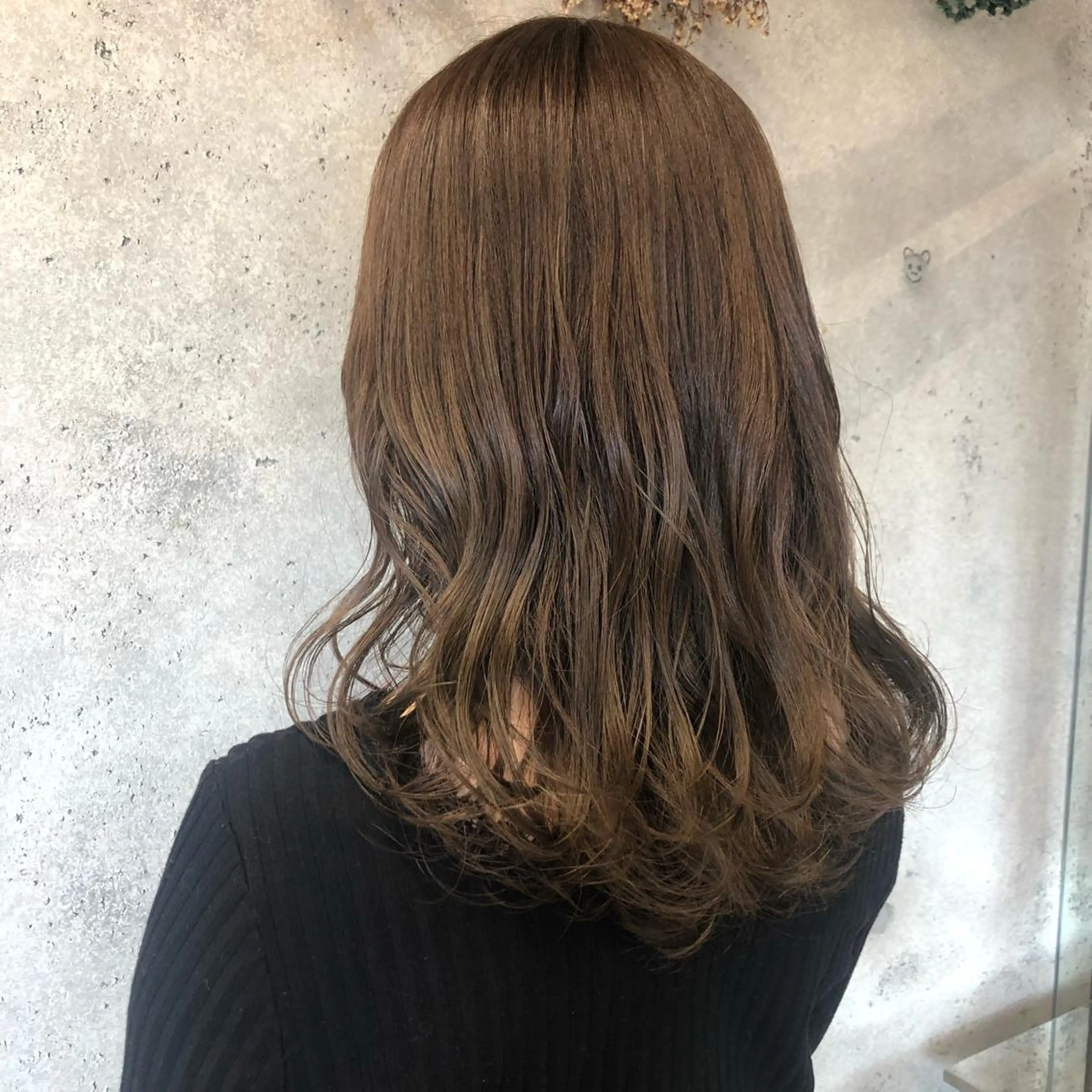 ロング カラー ベージュカラー wakana 【ブリーチカラー】のヘアスタイル