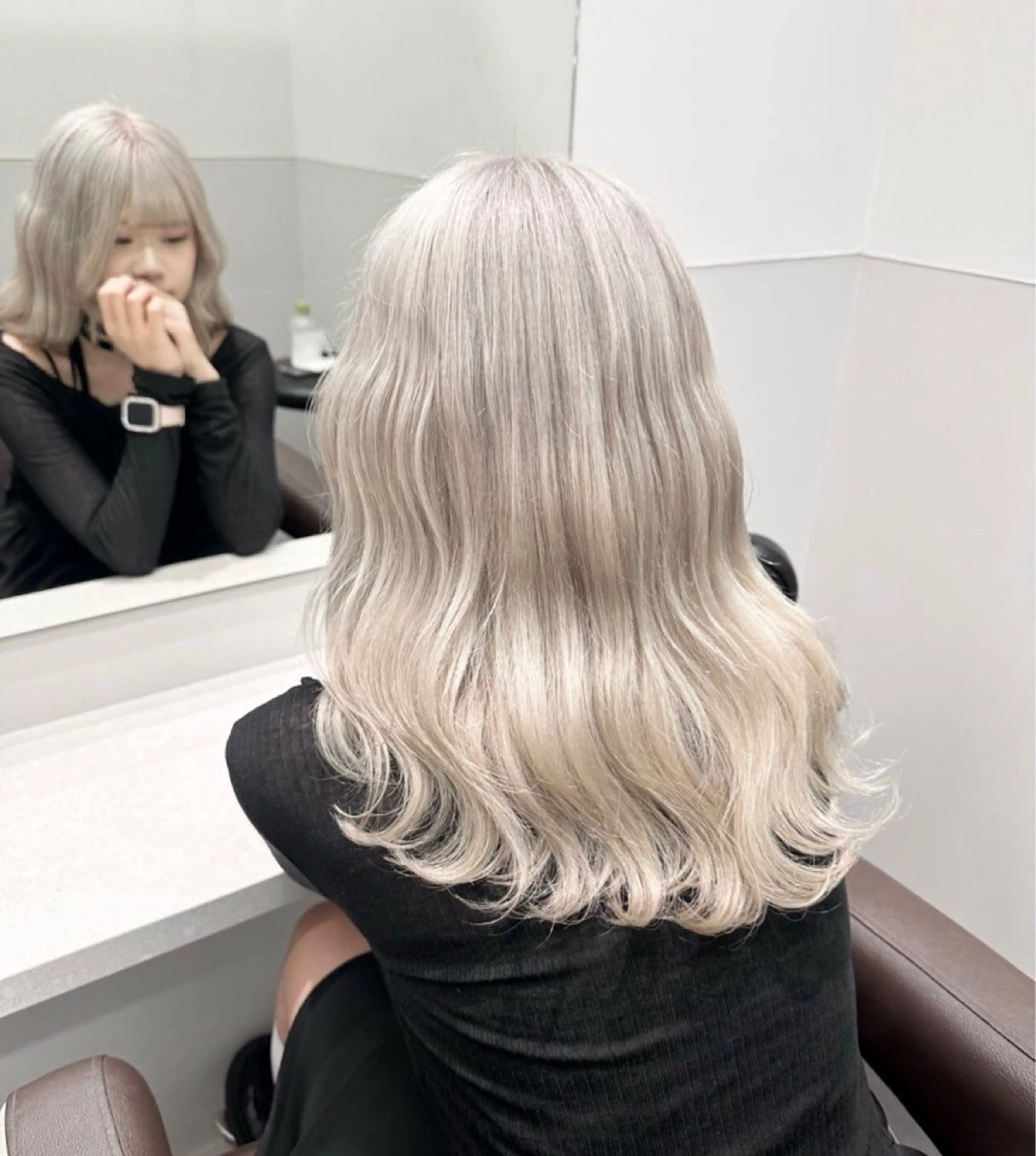 セミロング カラー ブリーチ ブロンド ケアブリーチ ダブルカラー ハイトーンカラー ヘアカラー トリートメント salowin原宿iori所属・💋ハイトーンデザイ ンヘア💋A'nyuのヘアスタイル