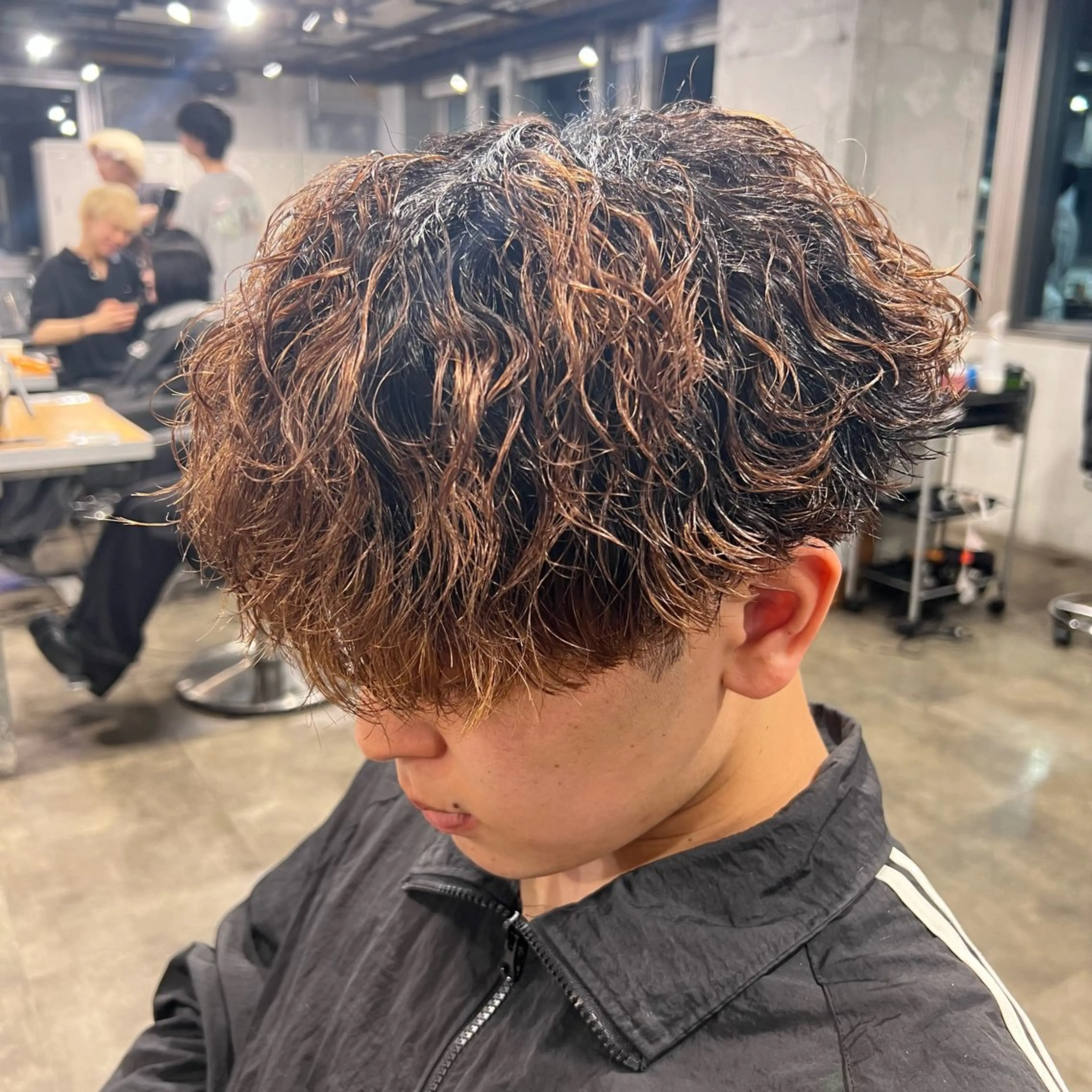 ショート カラー パーマ ヘアアレンジ メンズ キッズ アップバング センターパート メンズハイライト マッシュ メンズパーマ 🔷横浜1のパーマ 職人🔷将太郎のヘアスタイル