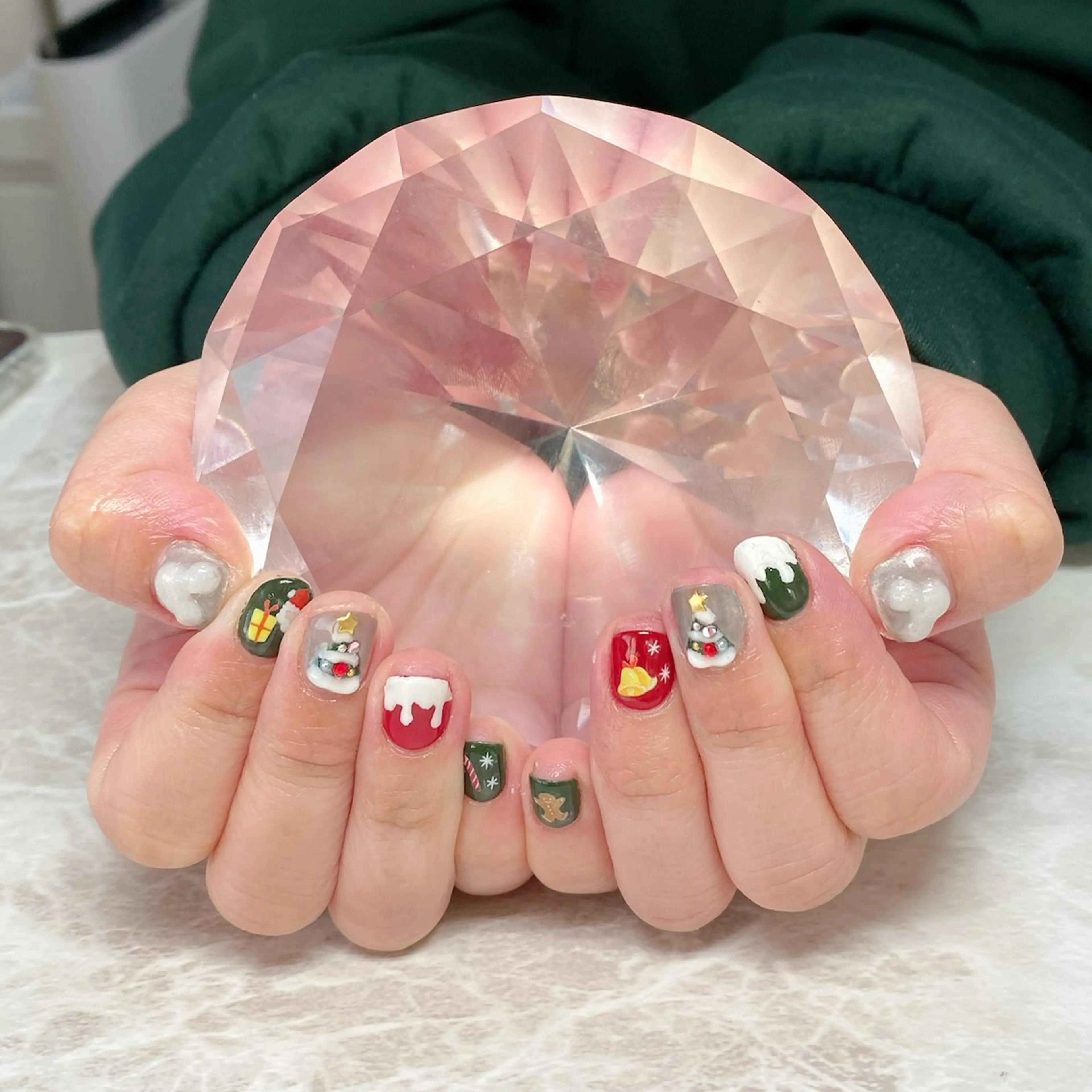 ネイル ハンドネイル ゆぴねいる所属・ゆぴねいる yupinailのネイルデザイン