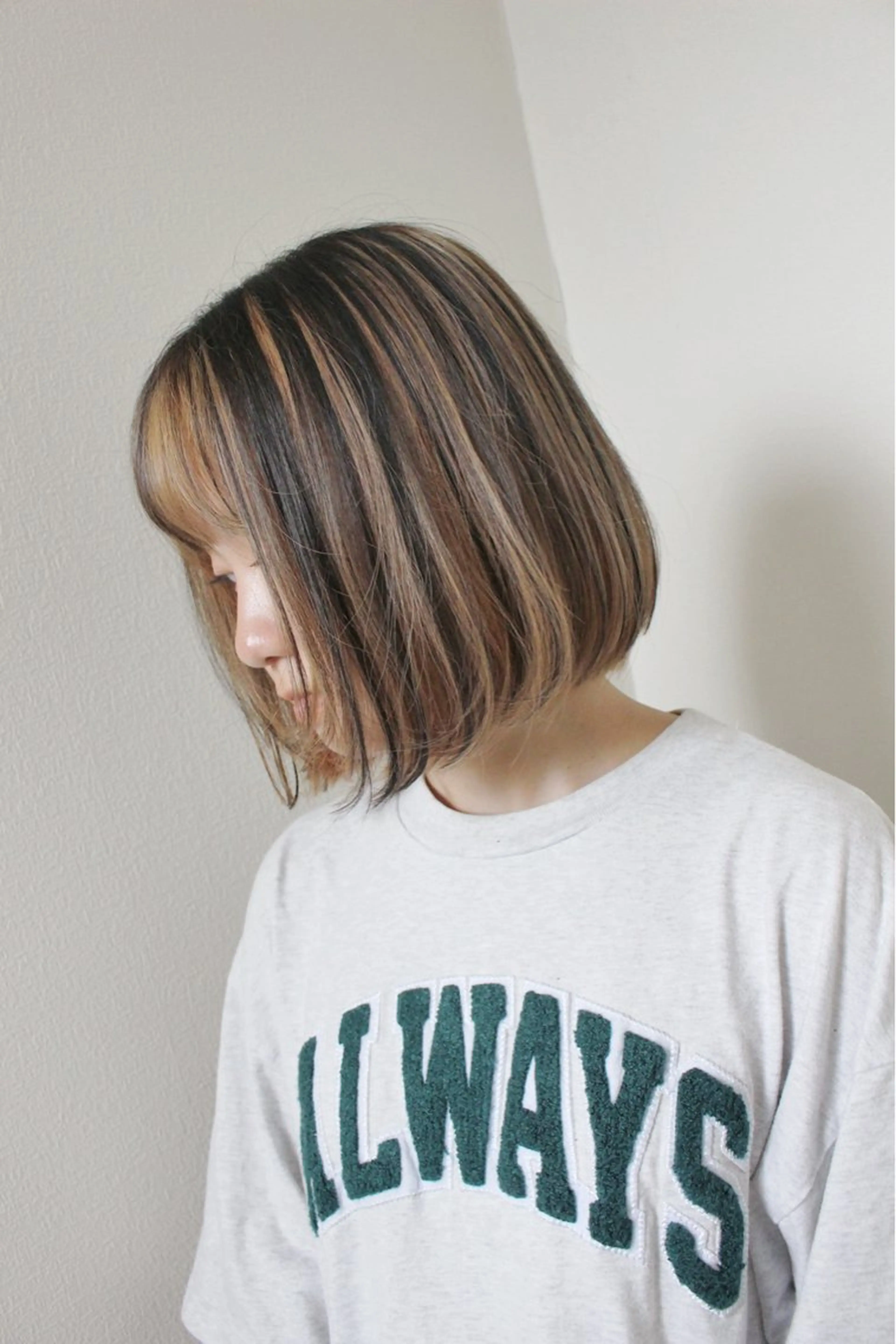 ミディアム カラー ベージュカラー 黒髪 ボブ ヘアカラー 土居 正季のヘアスタイル