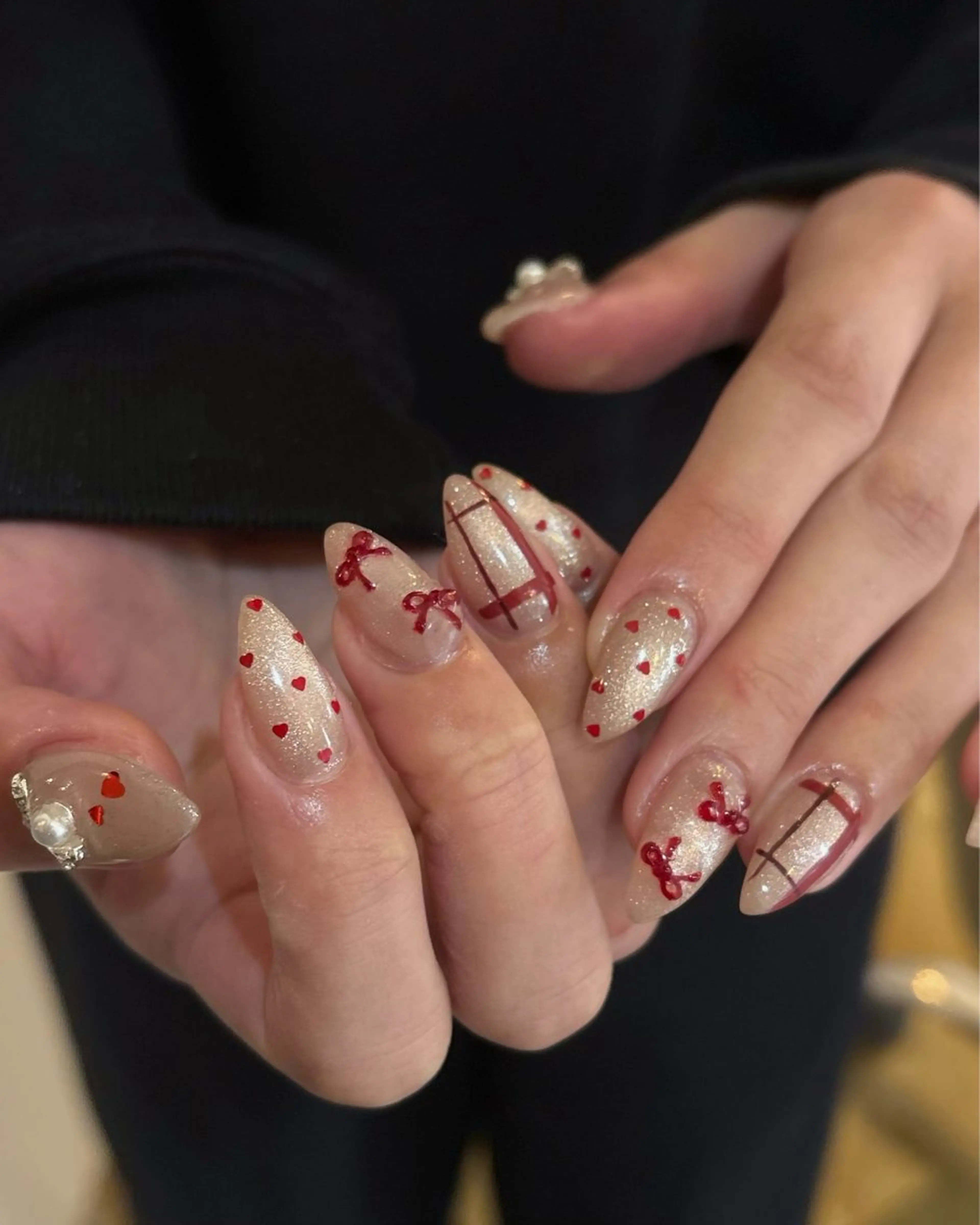ネイル ジェルネイル パラジェル バレンタイン ワンホンネイル ハンドネイル EmaNail肥後橋店所属・EmaNail 肥後橋店🤍YURIのネイルデザイン