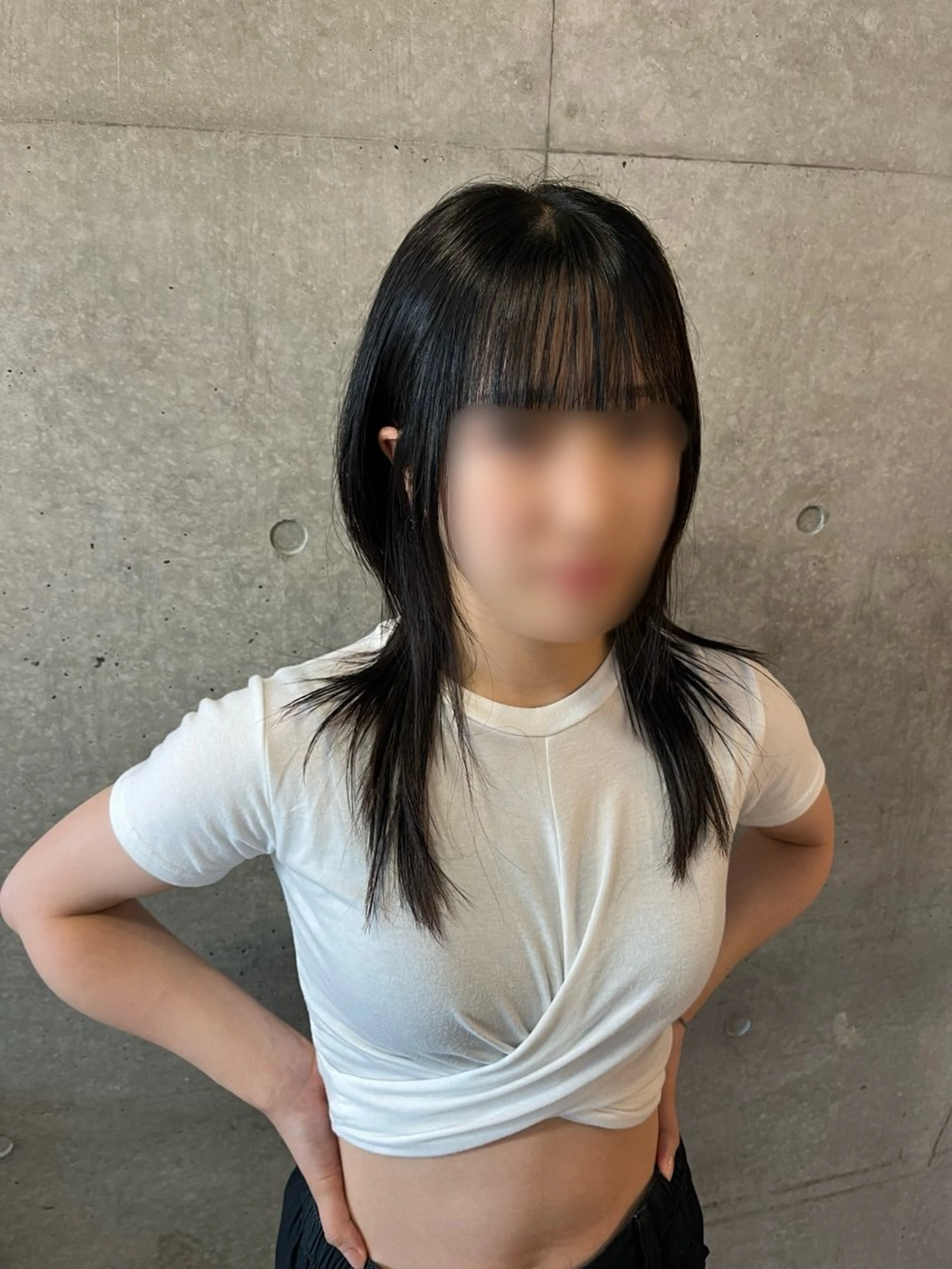 セミロング 韓国風ヘア カット 韓国リアルハッシュ レイヤーカットのヘアスタイル