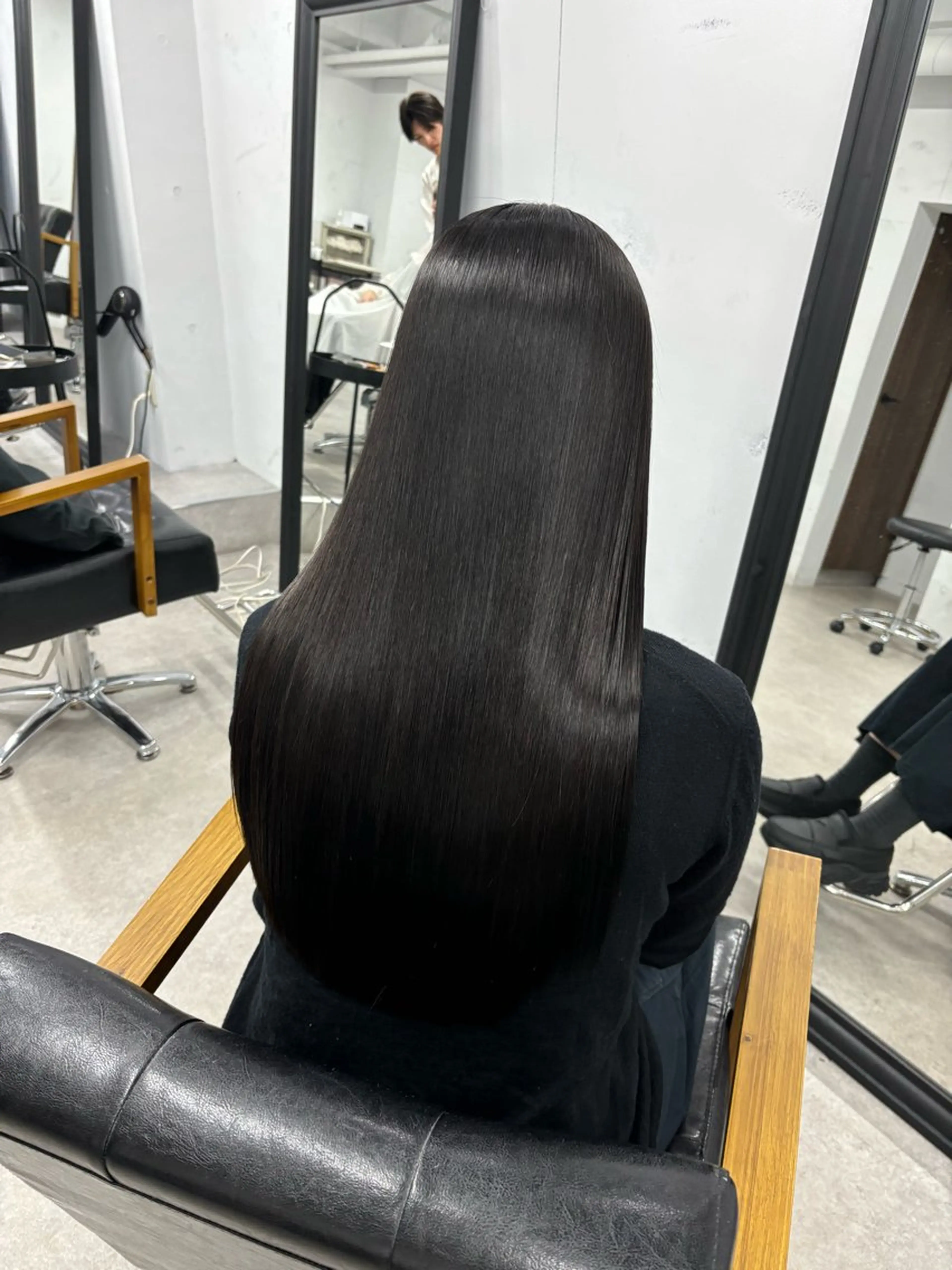 ロング カラー ブリーチ 髪質改善 縮毛矯正 トリートメント カット ヘアカラー 縮毛矯正 トリートメント darts所属・マツダ レンのヘアスタイル