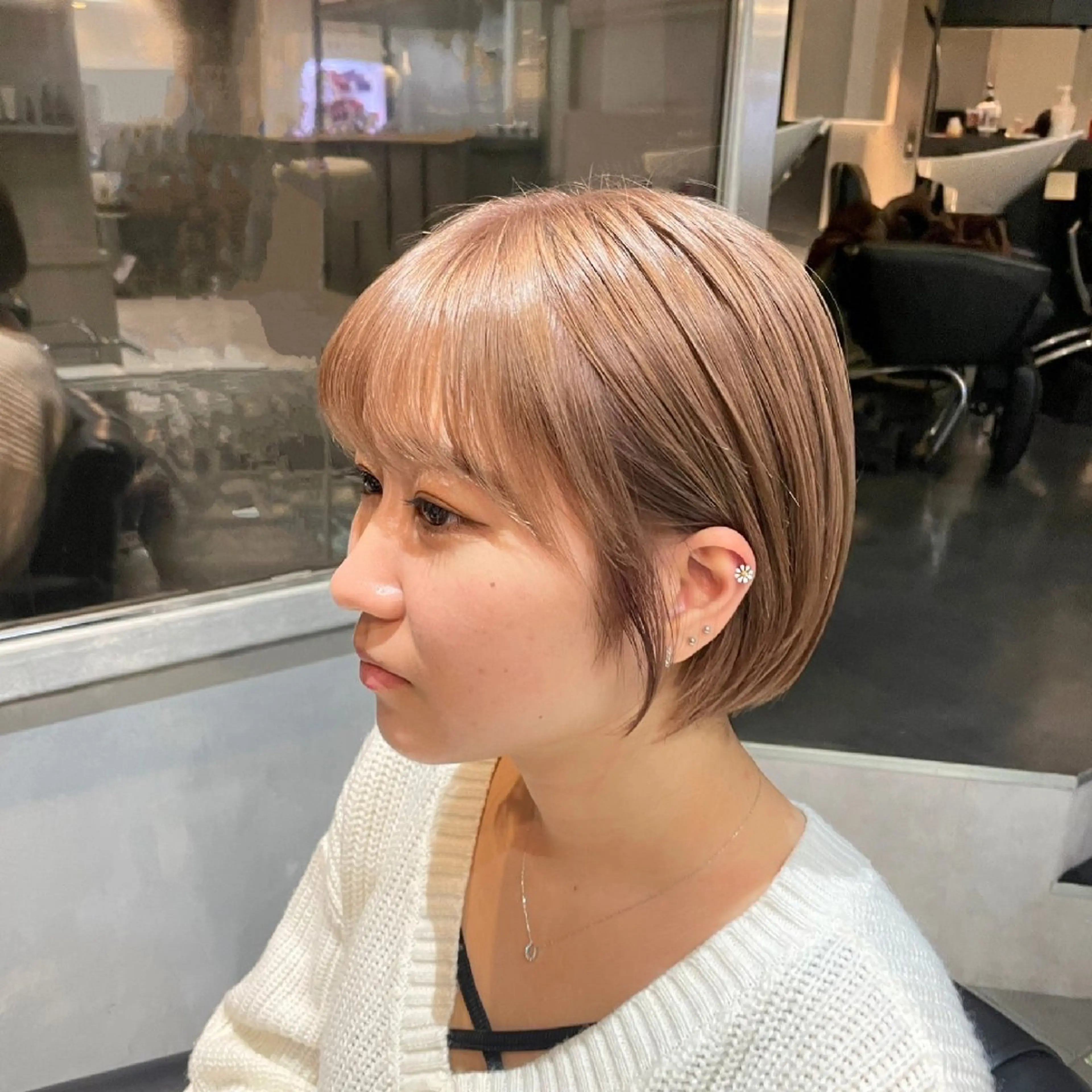 ショート カラー F.hair salon所属・ハイトーン×髪質改善 🌈しゅんだい🌈のヘアスタイル