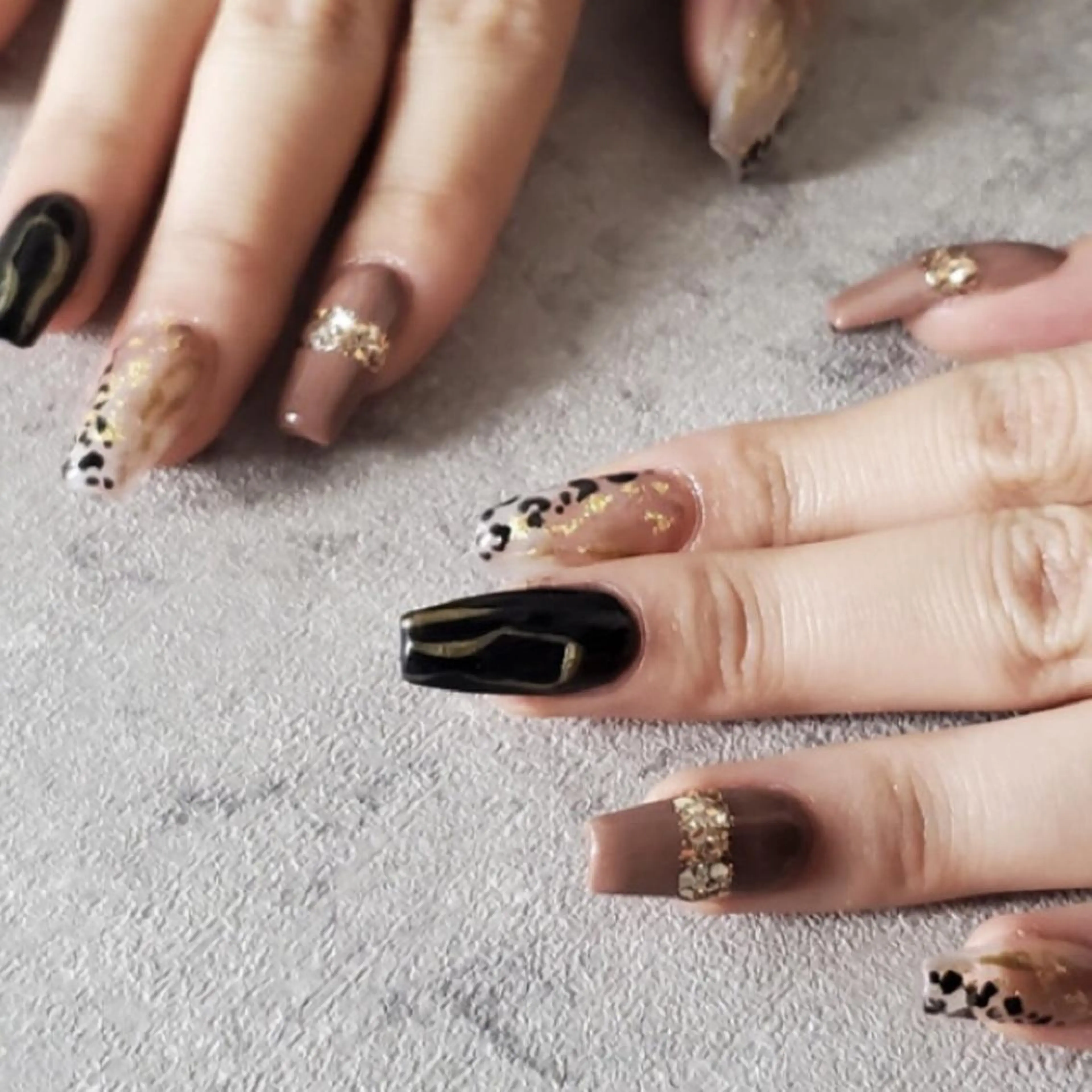 ネイル nailstudio eviz新宿店のネイルデザイン