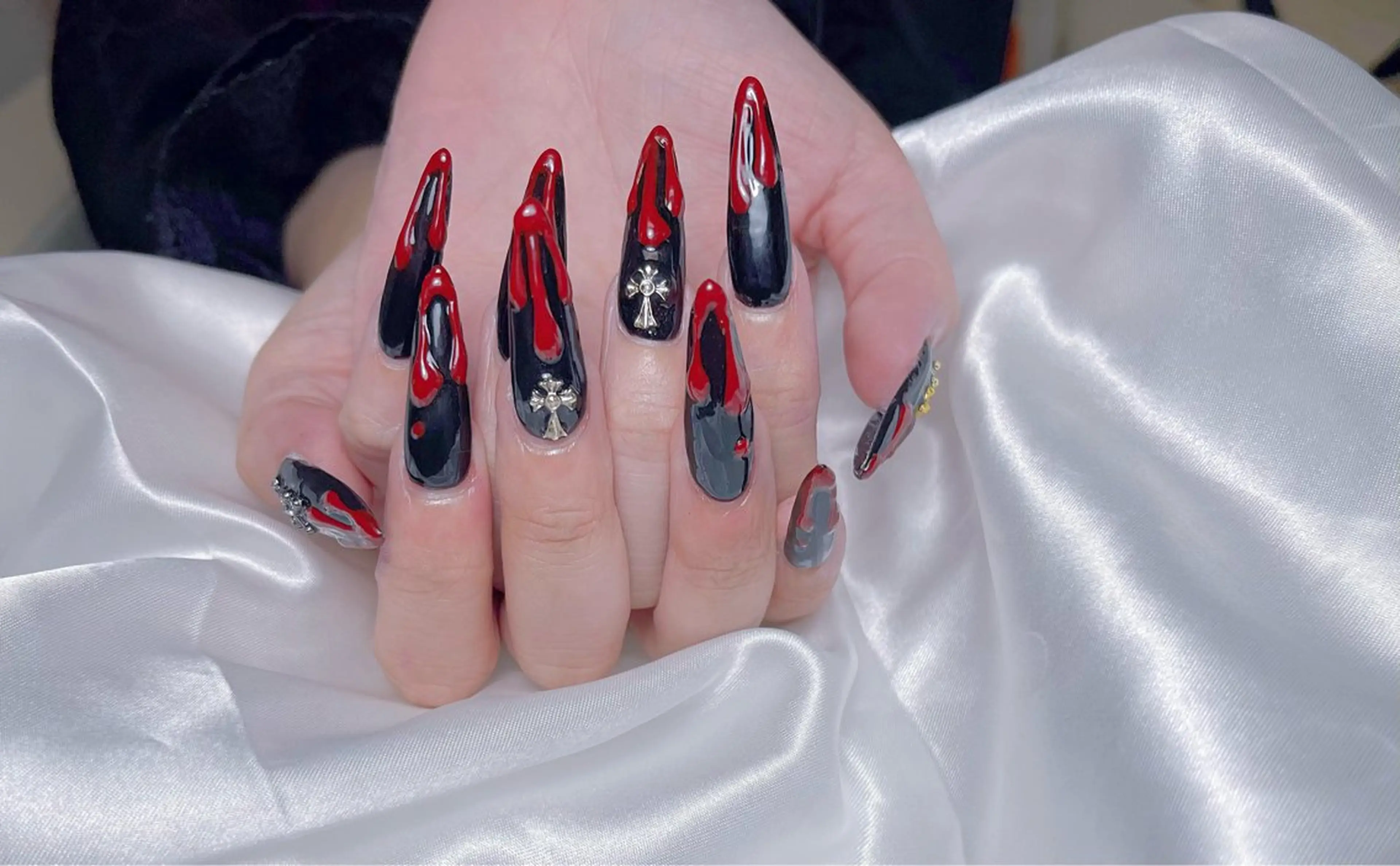 ネイル R's  Nail所属・LI KOのネイルデザイン