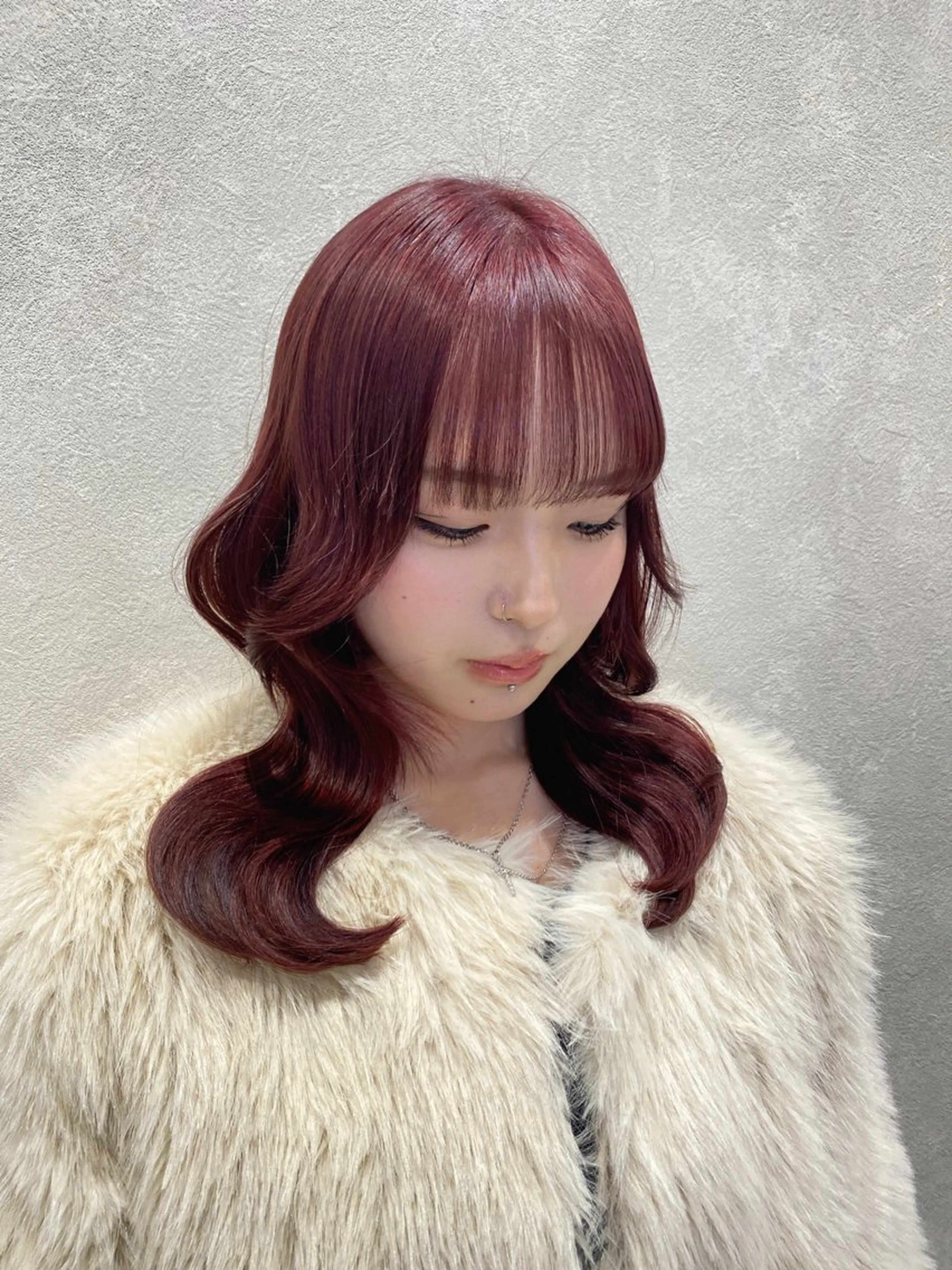 セミロング カラー レッドカラー grow本八幡 横溝愛梨のヘアスタイル