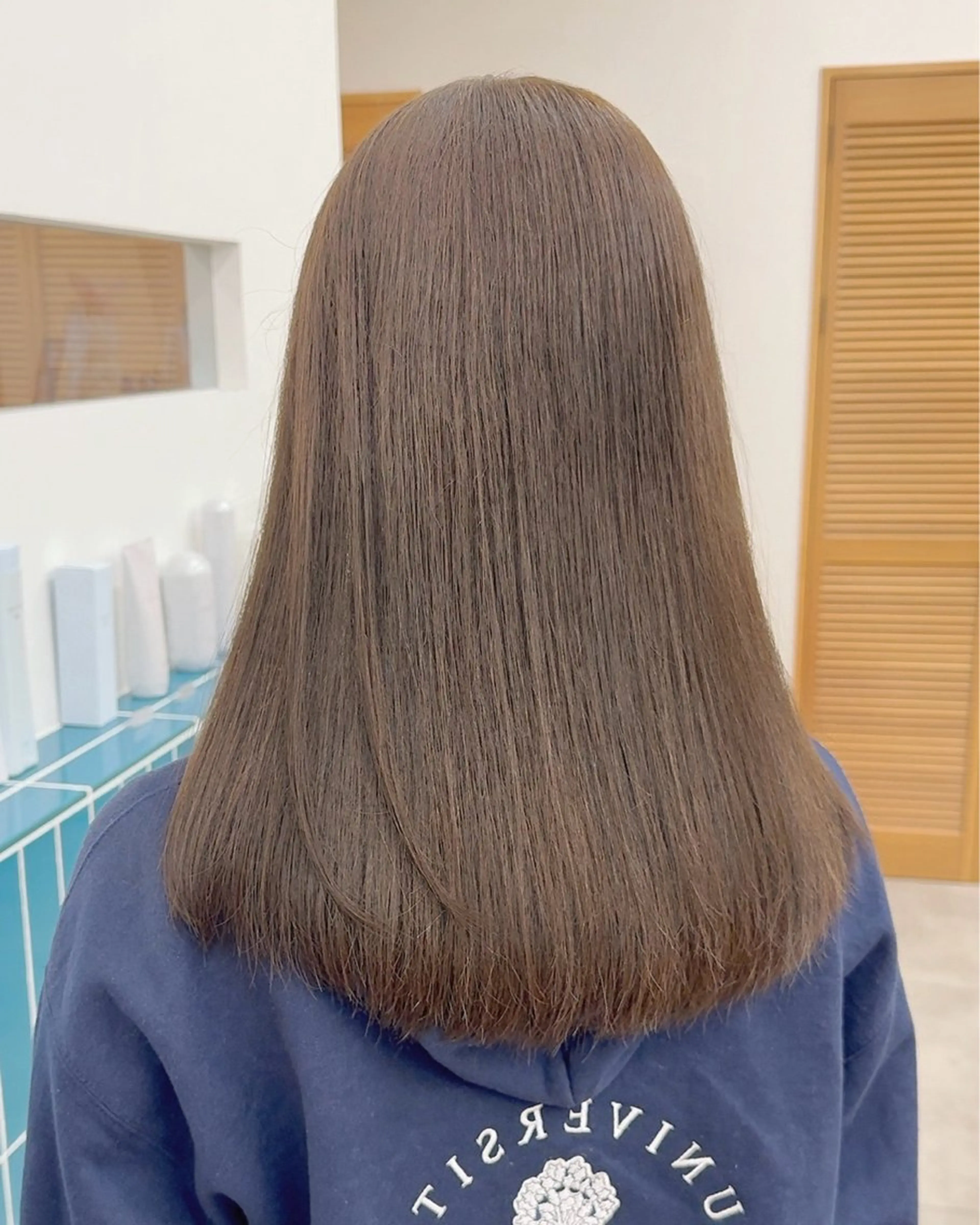 セミロング MEGULI所属・新田 琴美/ 透明感/レイヤーのヘアスタイル