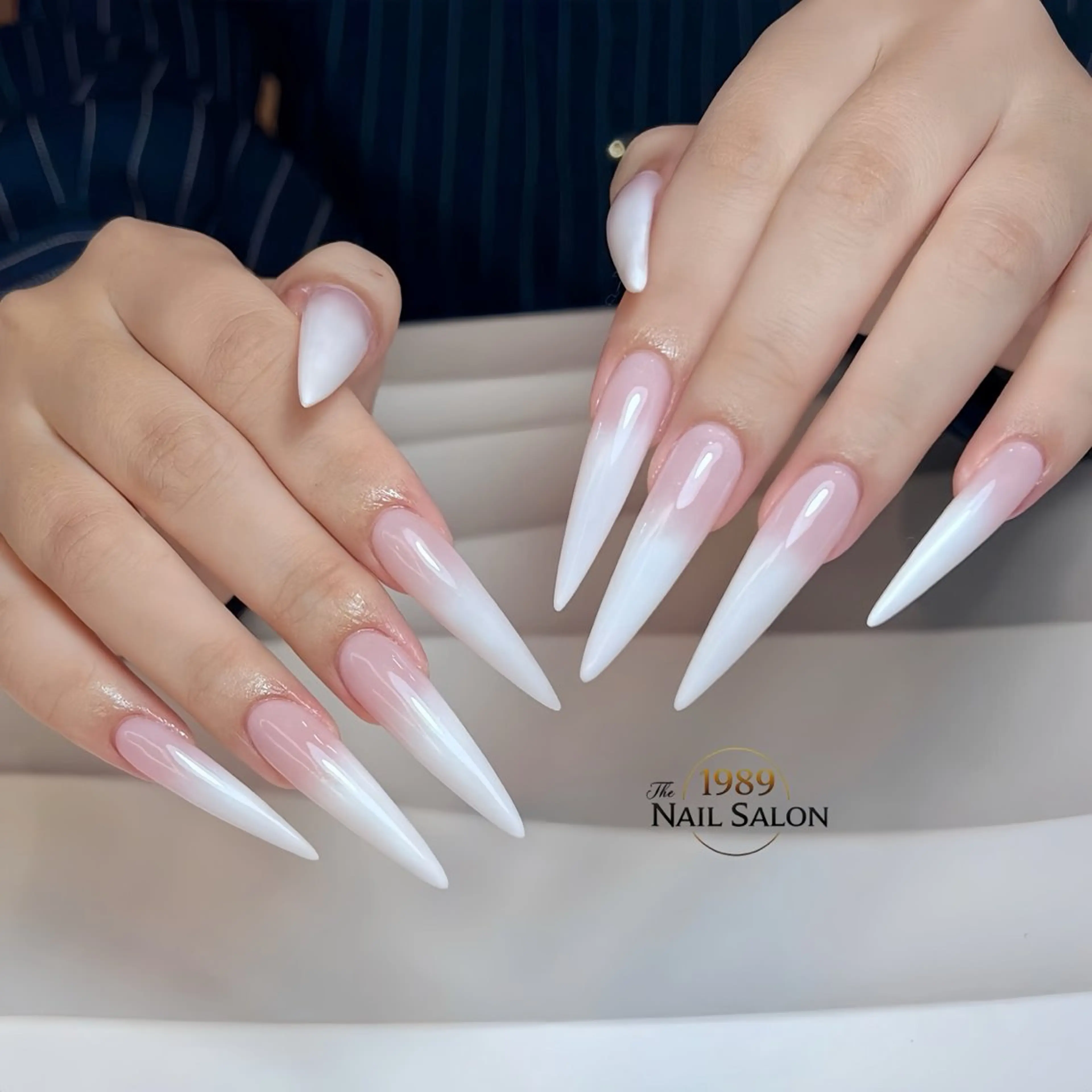 ネイル グラデーション ロングネイル スーパーロングネイル ハンドネイル The 1989 Nail Salonのネイルデザイン