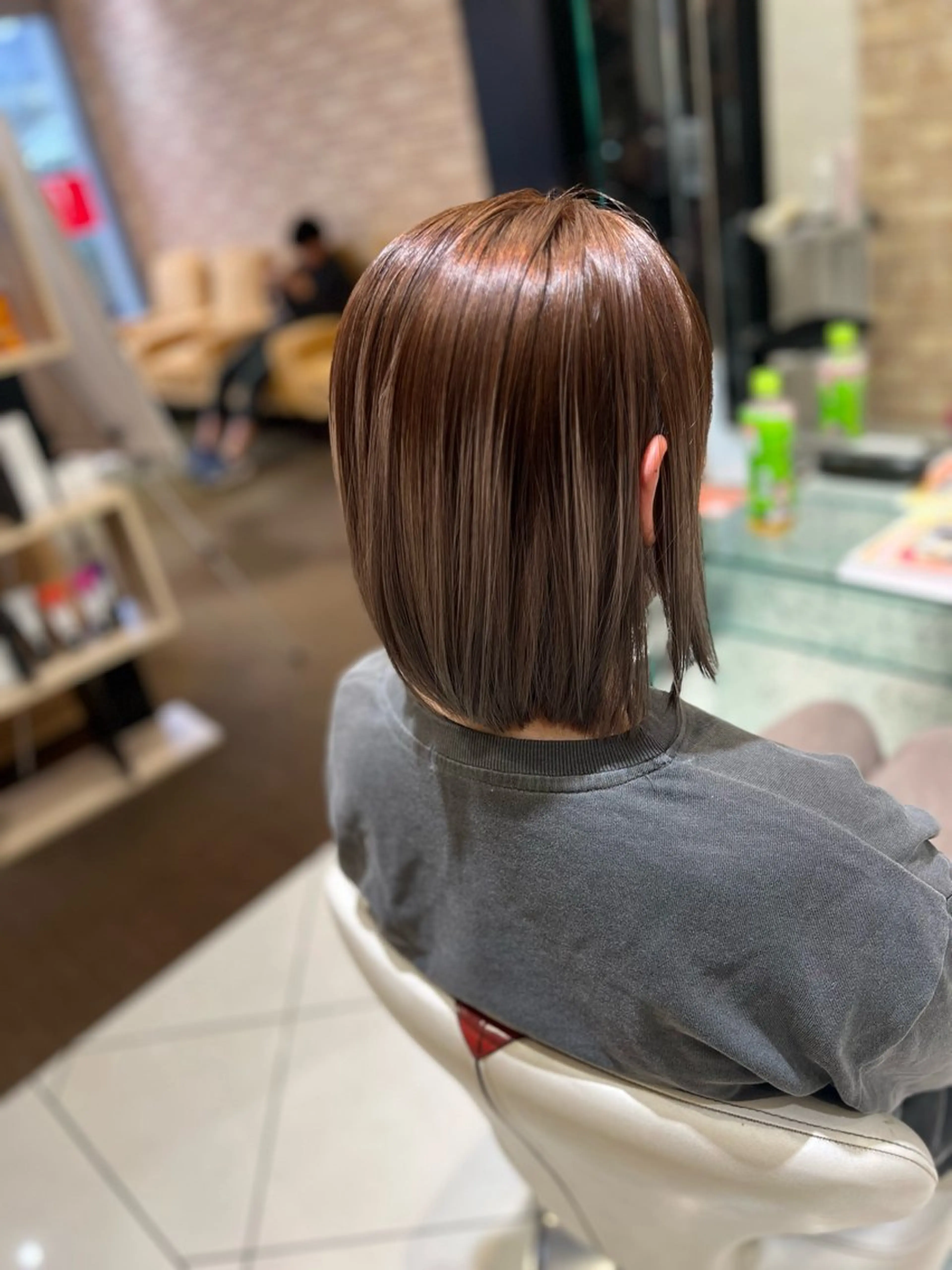 ミディアム カラー バレイヤージュ ブリーチ ケアブリーチ 透明感カラー デザインカラー カット ヘアカラー ボブ/ハイトーン髪質 改善/越谷✨クラモチのヘアスタイル