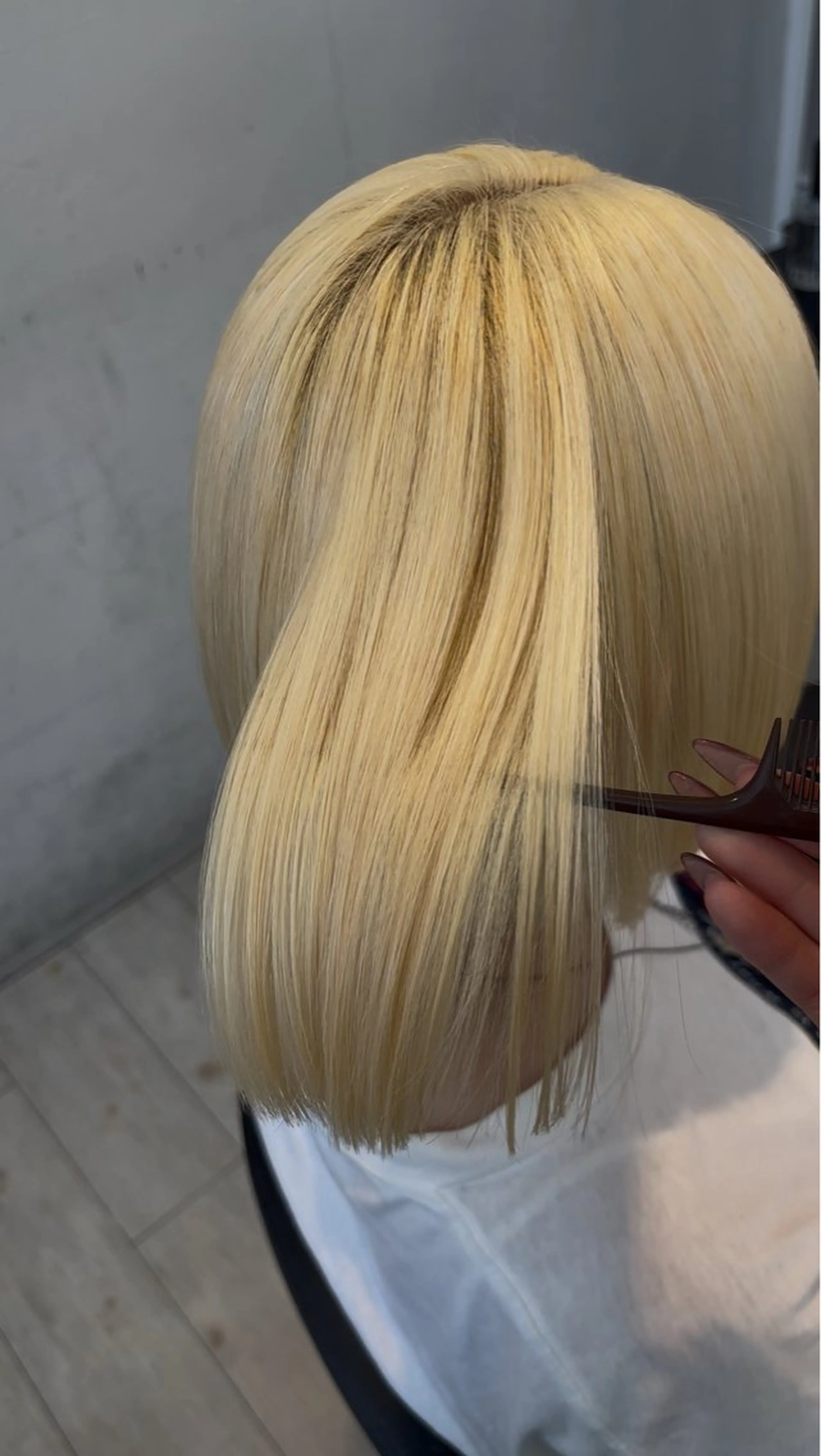 カラー ブリーチ 抜きっぱなしブロンド ブロンド ボブ miyu/ボブ/ 透明感カラー/栄のヘアスタイル