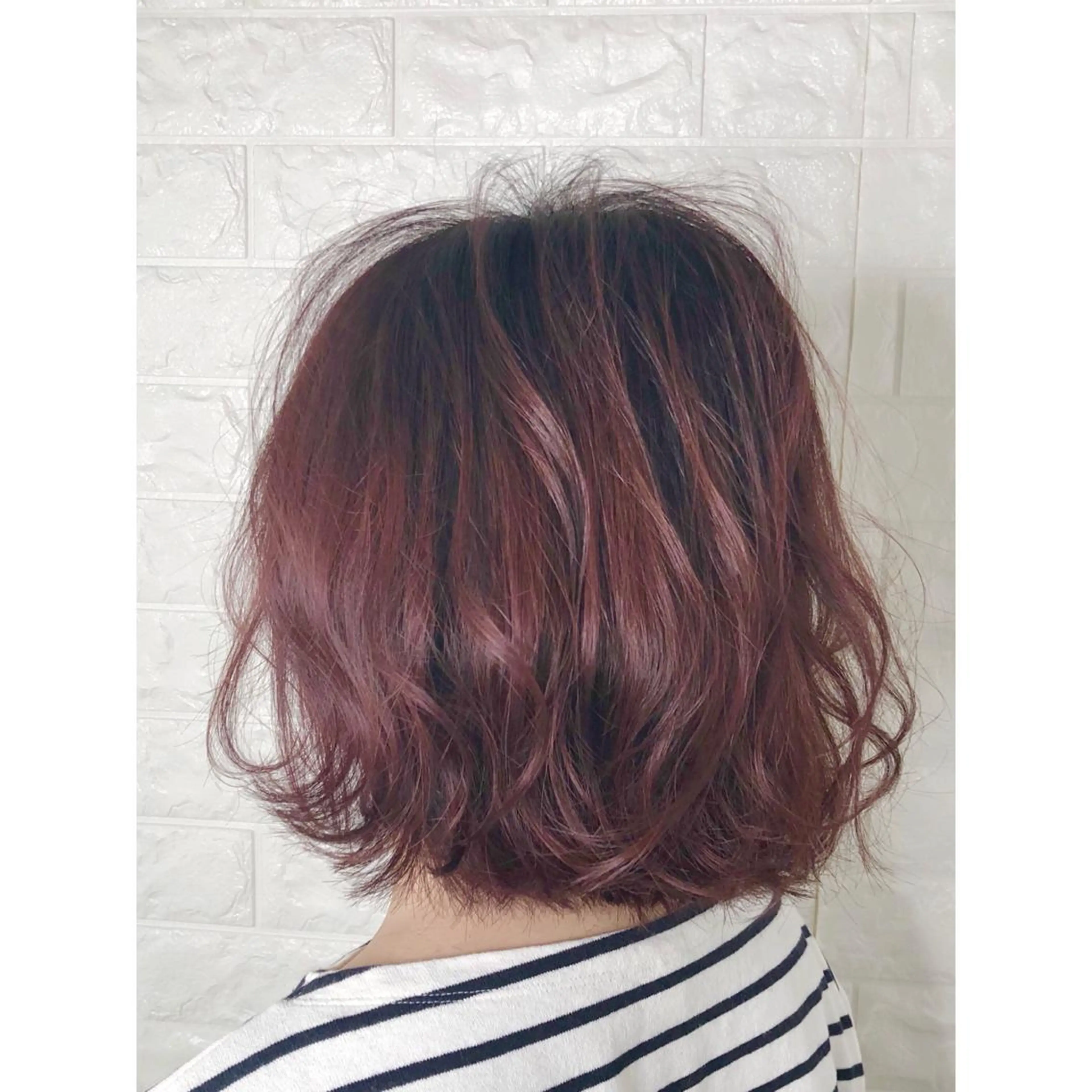 ショート カラー 切りっぱなしボブ ピンクカラー ボブ KIZU 髪質改善 オカルト怪談のヘアスタイル