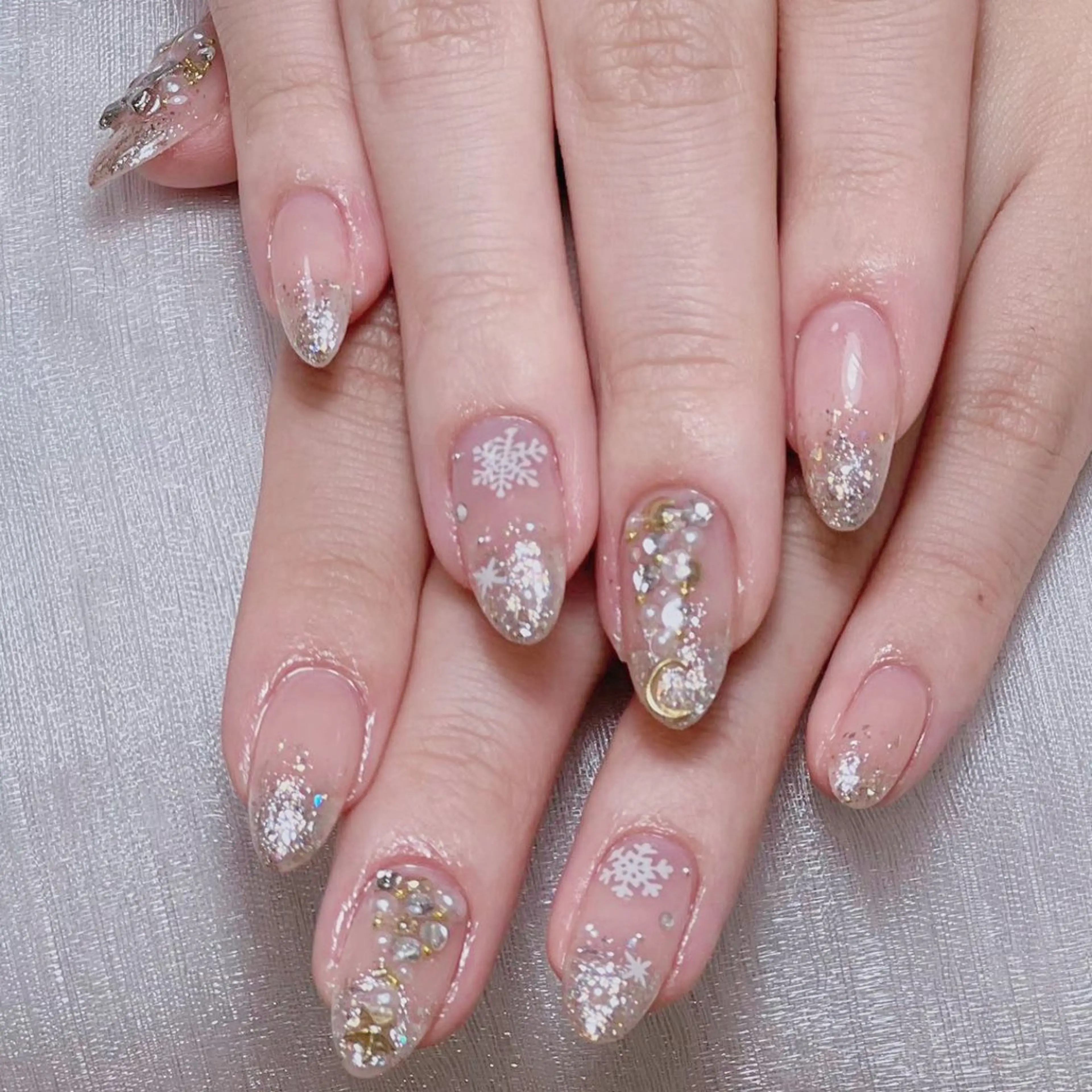 ネイル ハンドネイル ハンドケア Momo 🍓のネイルデザイン