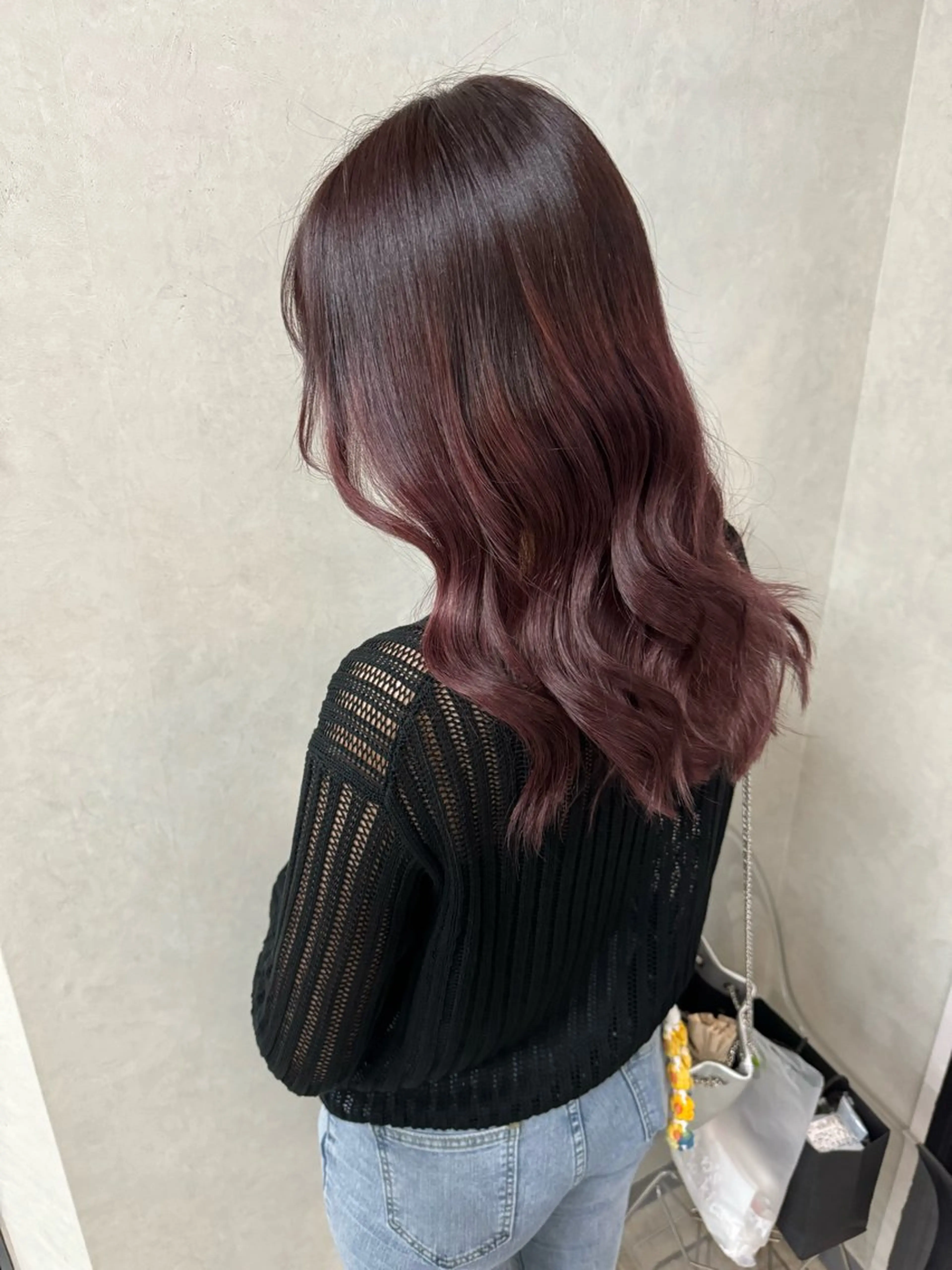 セミロング カラー ベージュカラー ブリーチ グレージュ ブリーチなしカラー 顔周りカット カット ヘアカラー トリートメント 井本翔太.髪質改善. ベージュ.グレージュのヘアスタイル