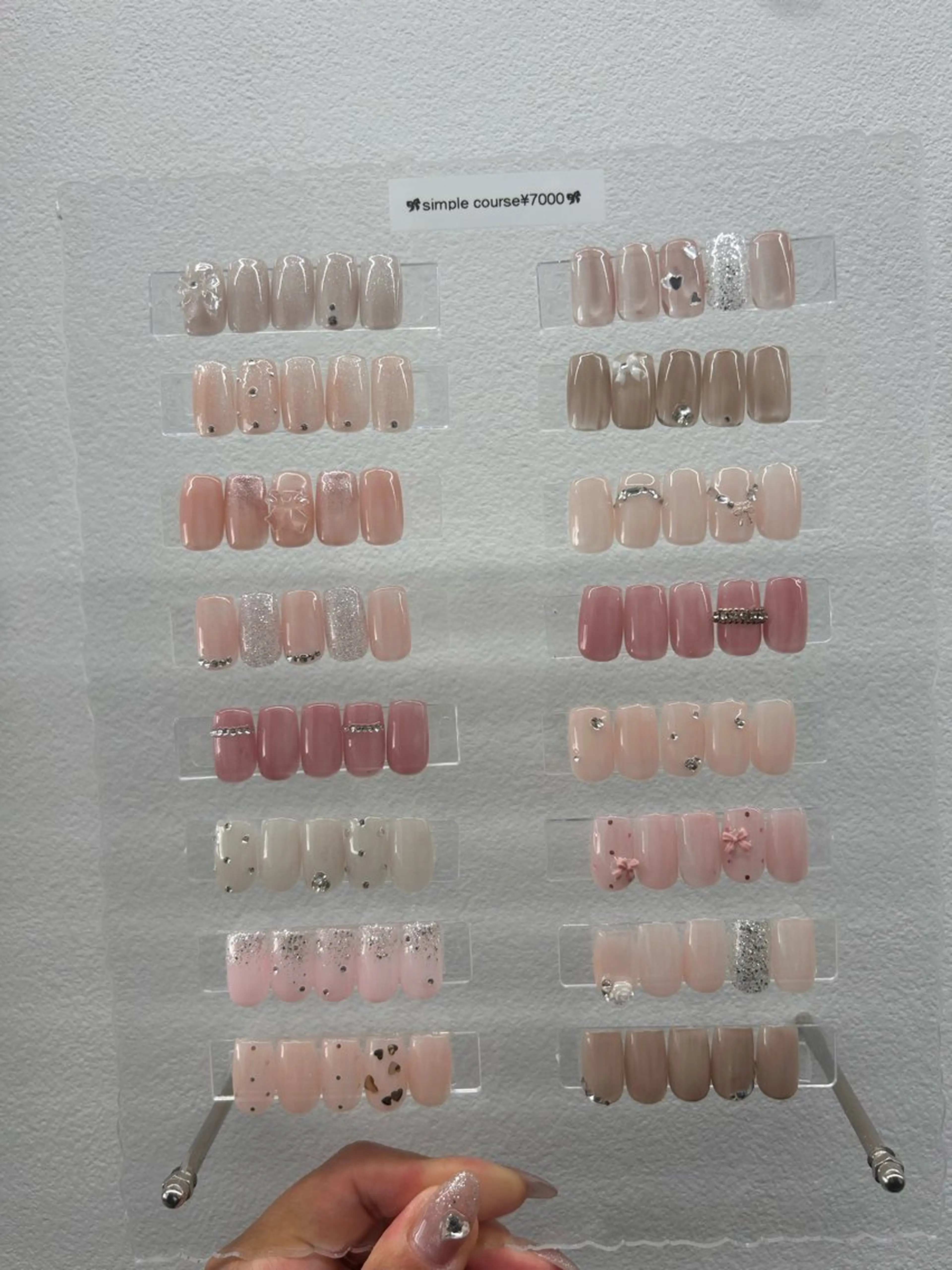 ネイル ハンドネイル EmaNail🎀 Haaruのネイルデザイン