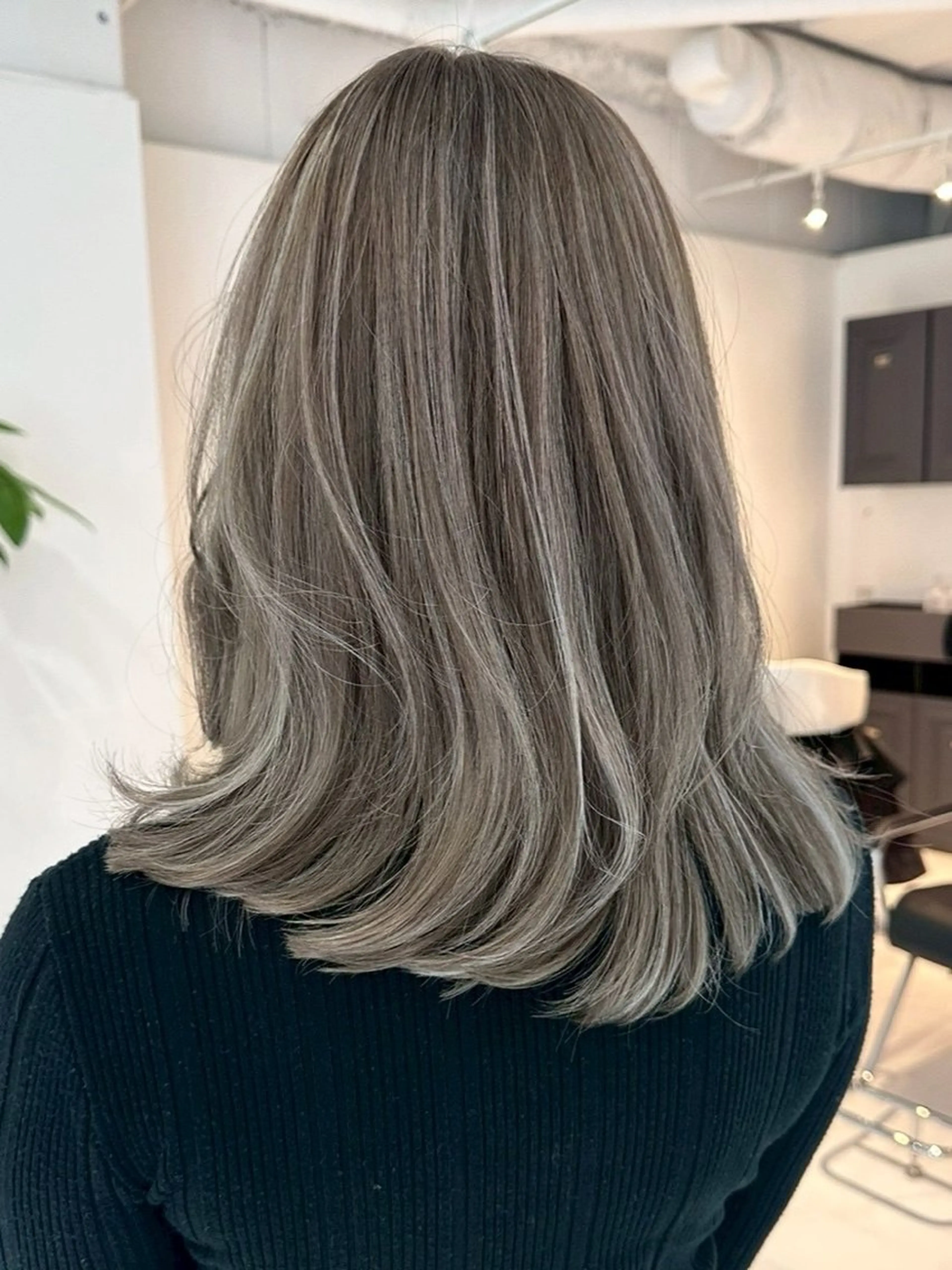 カラー ヘアカラー Stylo所属・吉川 莉央のヘアスタイル