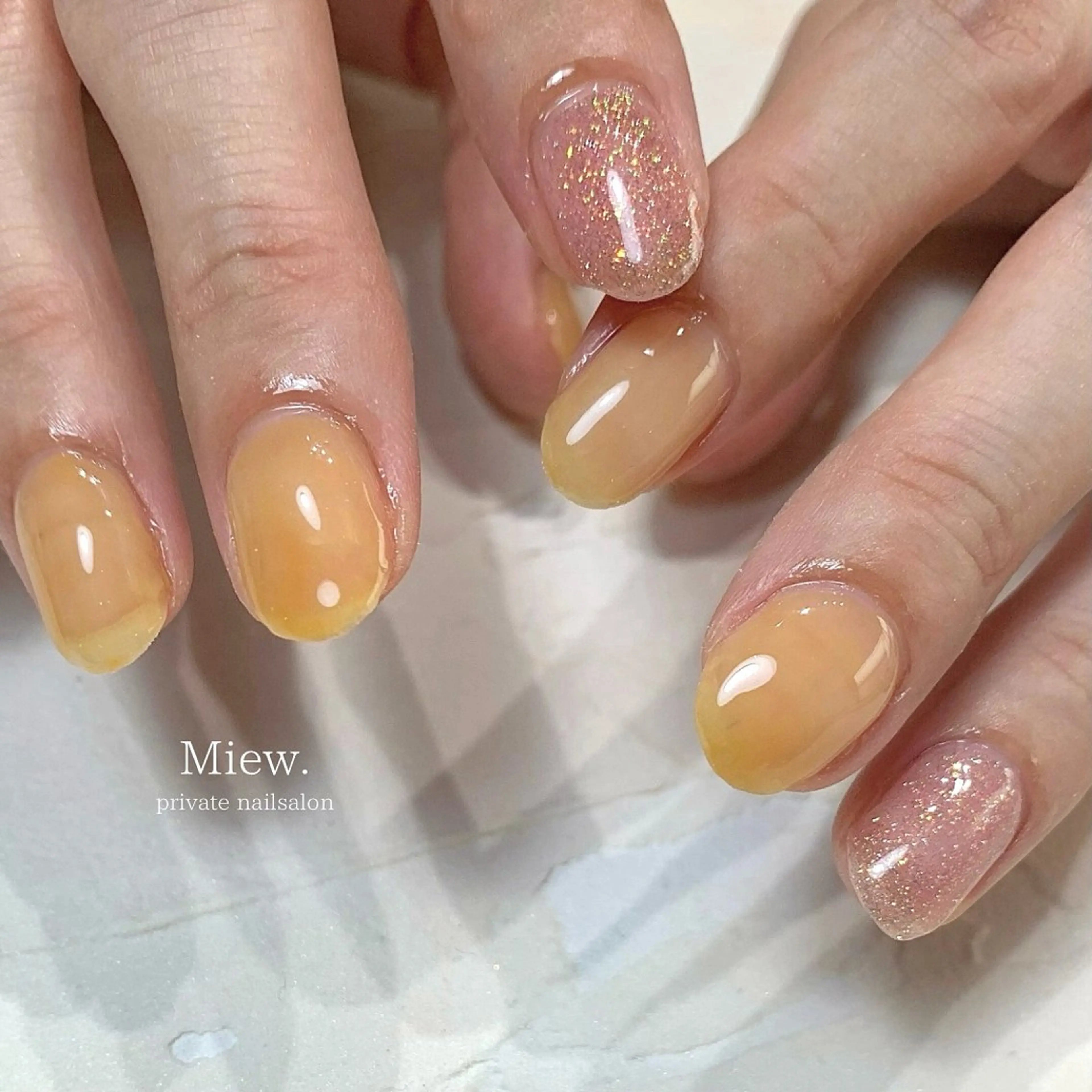 ネイル フラッシュネイル ジェルネイル ワンカラーネイル Mina🫧 【Miew.】のネイルデザイン