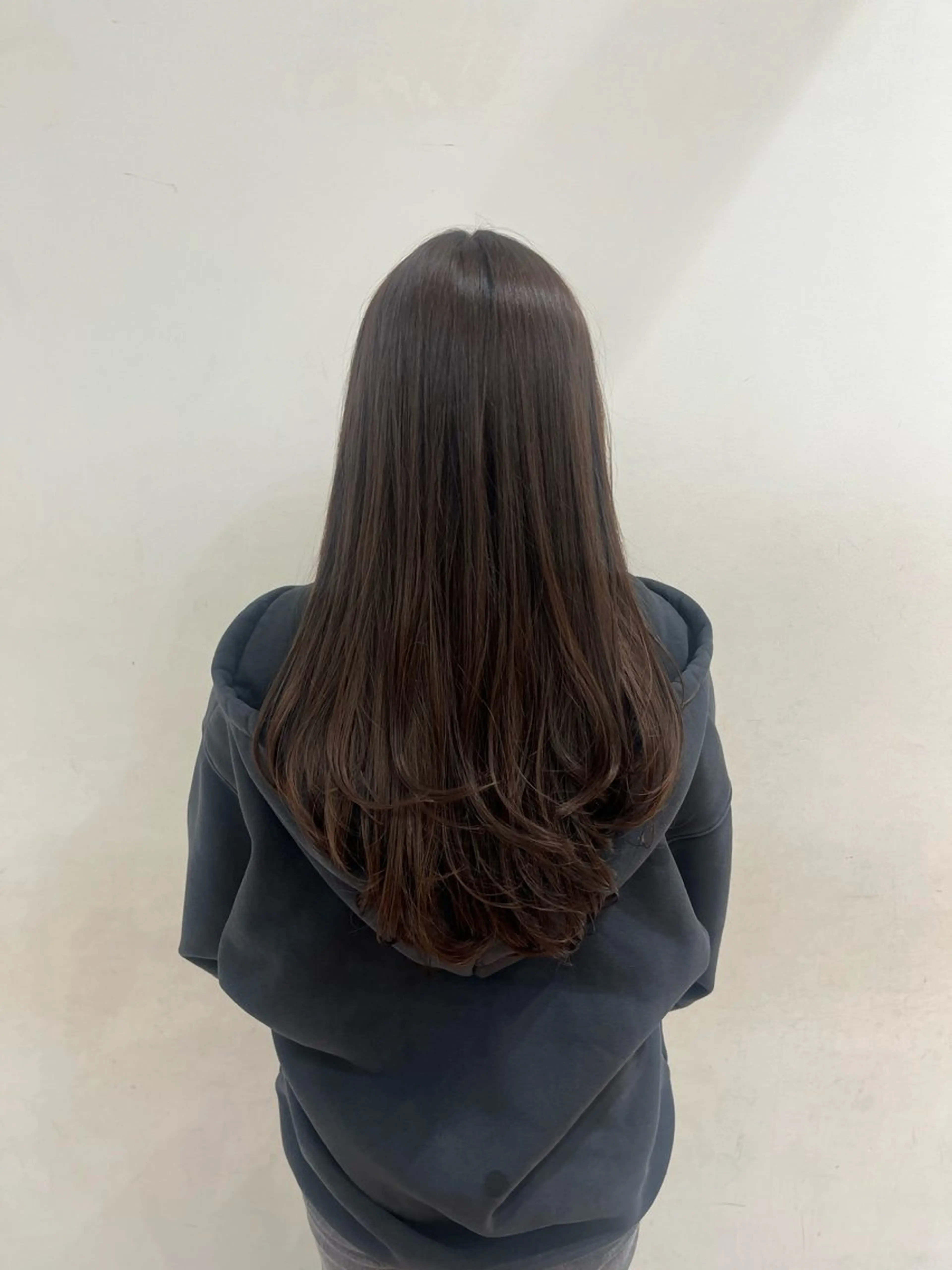 ロング レイヤーカット 荒川 三希のヘアスタイル