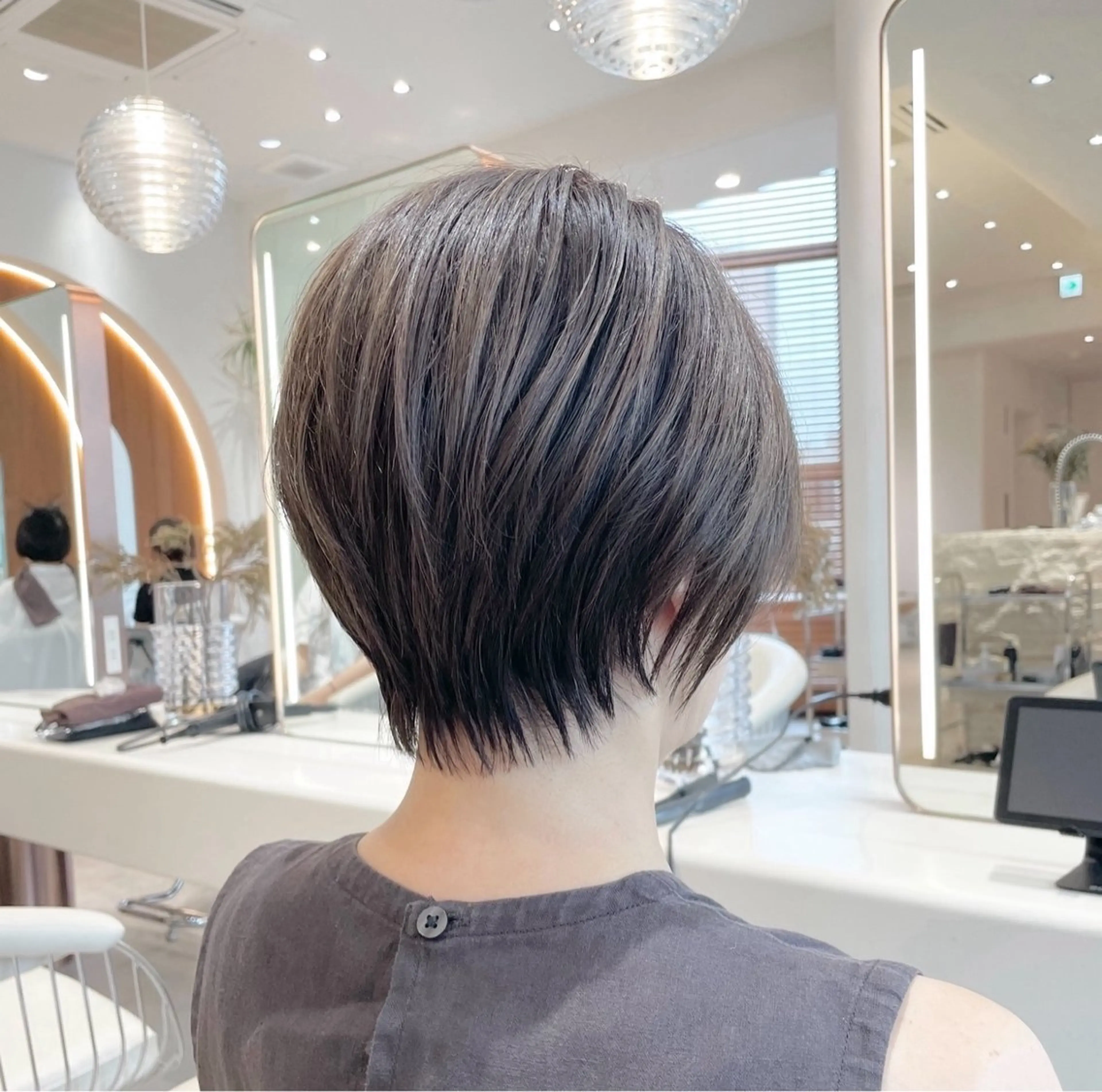 ショート カラー ショートボブ ハンサムショート 丸みショート イルミナカラー ボブ カット ヘアカラー トリートメント 渋谷ボブ/レイヤー ボブ田中航平のヘアスタイル