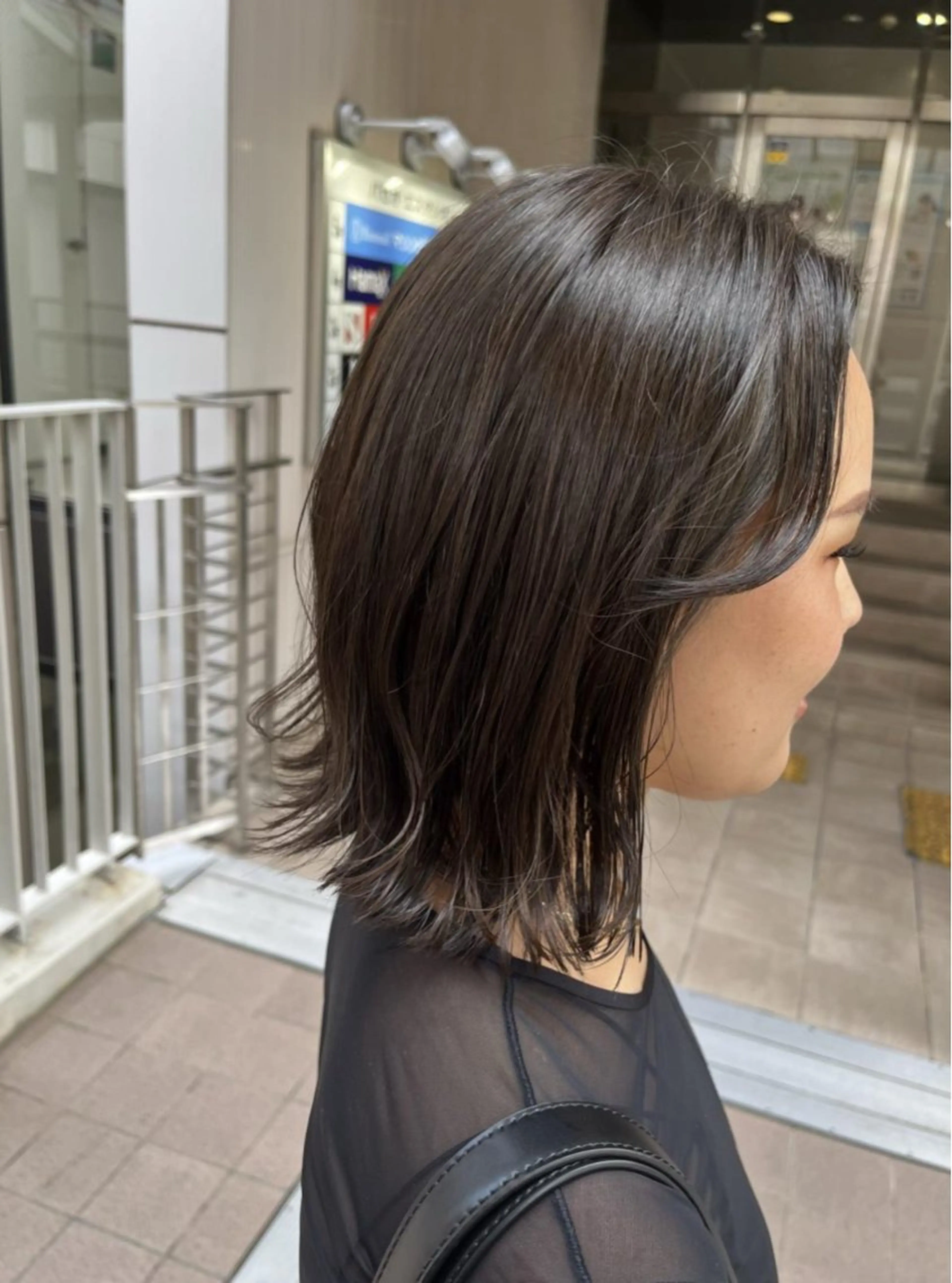 ミディアム カラー 外ハネヘア 新免世翔/ レディースモデル募集のヘアスタイル