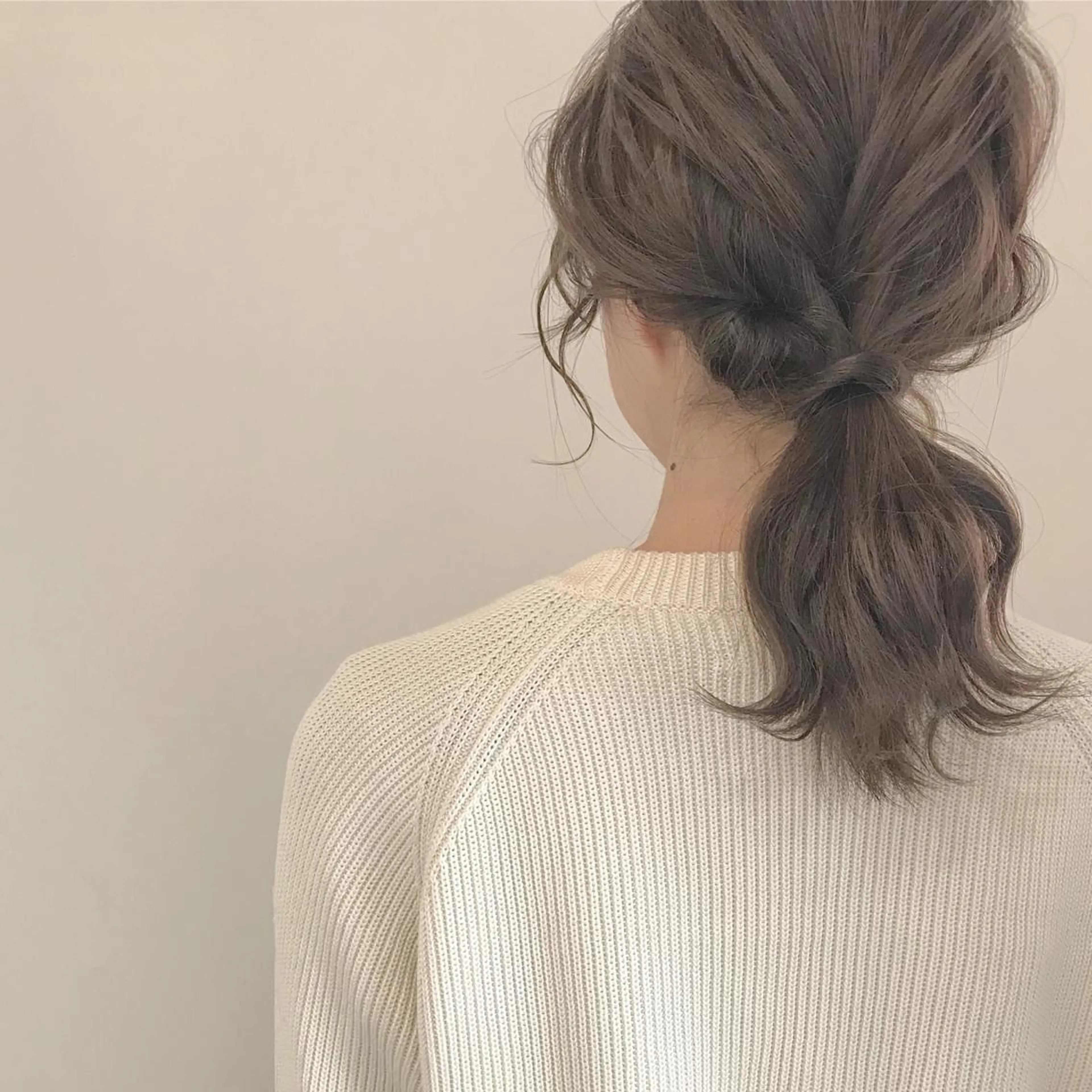 ミディアム カラー ヘアアレンジ バレイヤージュ ベージュカラー ブリーチ グラデーションカラー ハイライトカラー Mariana/ 鶴原-ハイライトのヘアスタイル