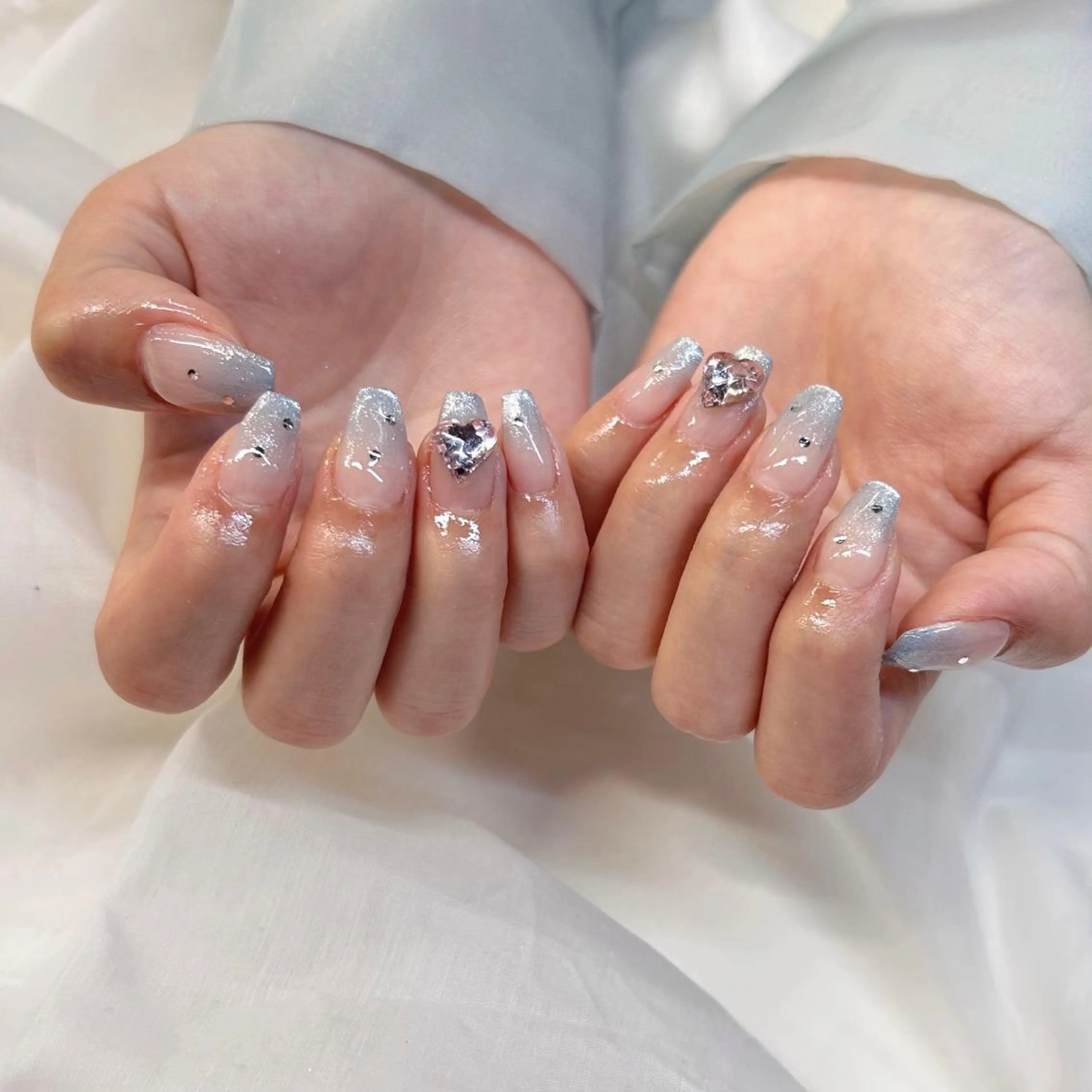 ネイル ブルー グラデーション EMANON心斎橋店所属・大阪心斎橋ネイル/ hinataのネイルデザイン