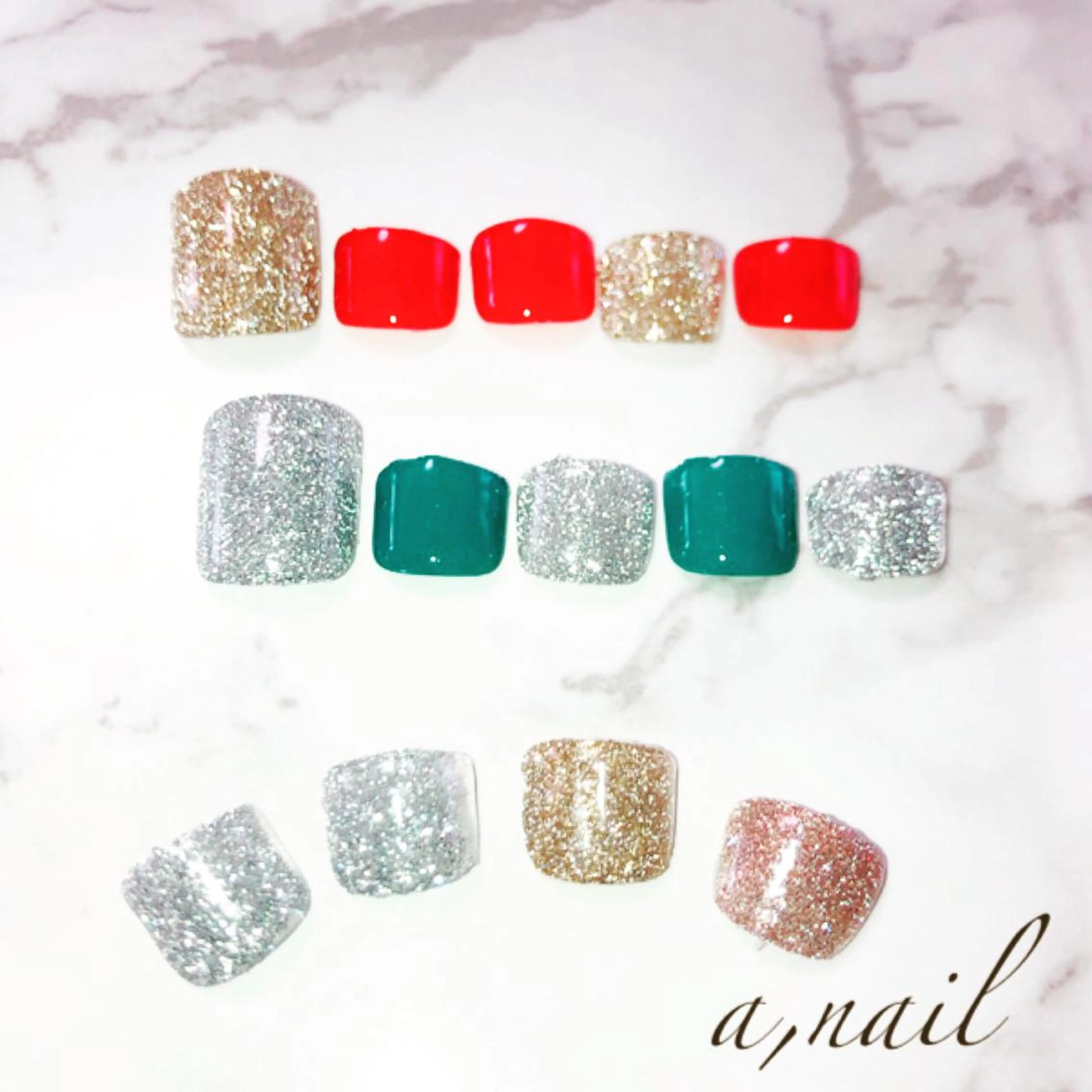 ネイル フラッシュネイル ゴールド ラメ(グリッター) ワンカラーネイル シルバー フットネイル ネイルサロン エーネイルのネイルデザイン