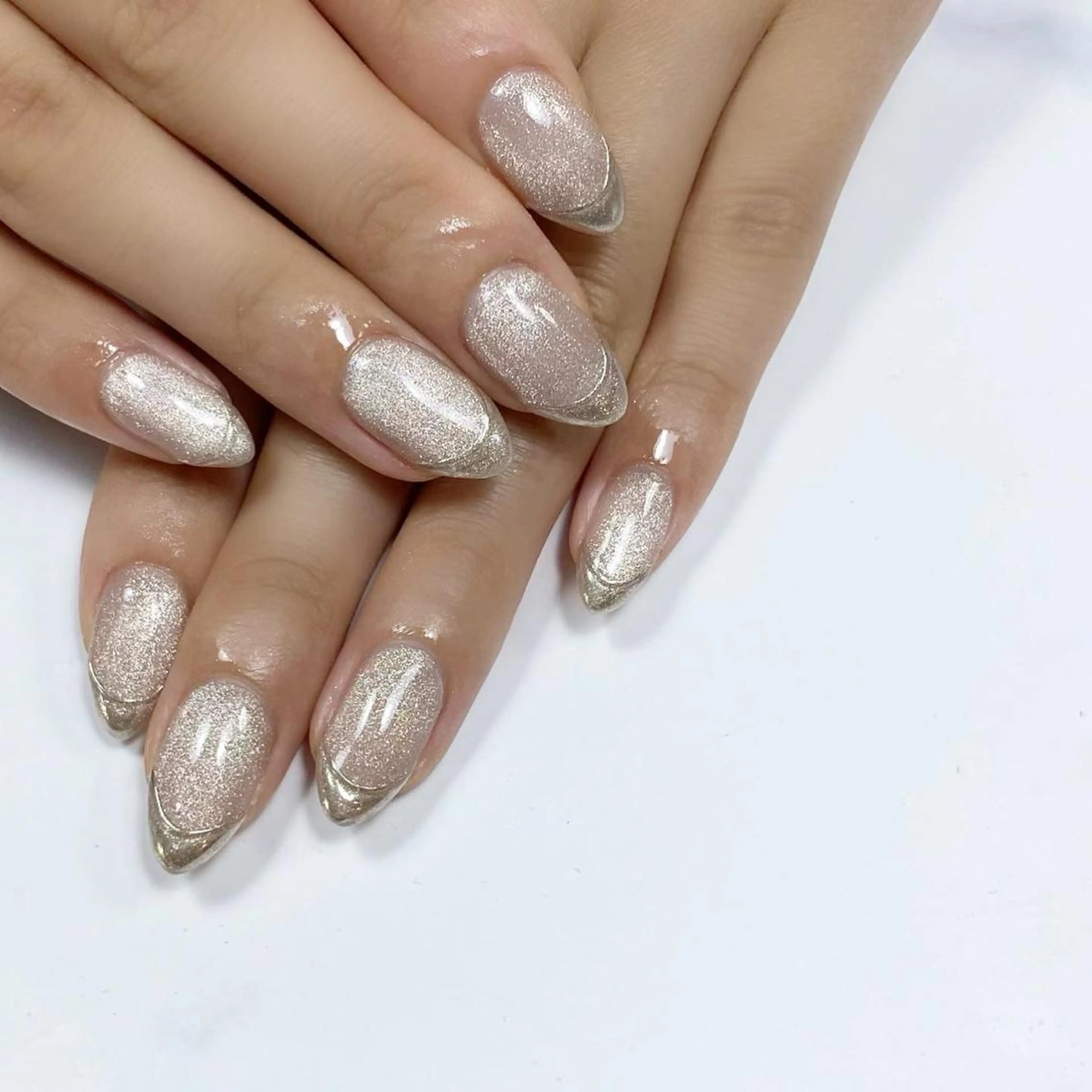 ネイル フレンチネイル マグネットネイル ミラーネイル Nail ameria megu所属・ameria meguのネイルデザイン